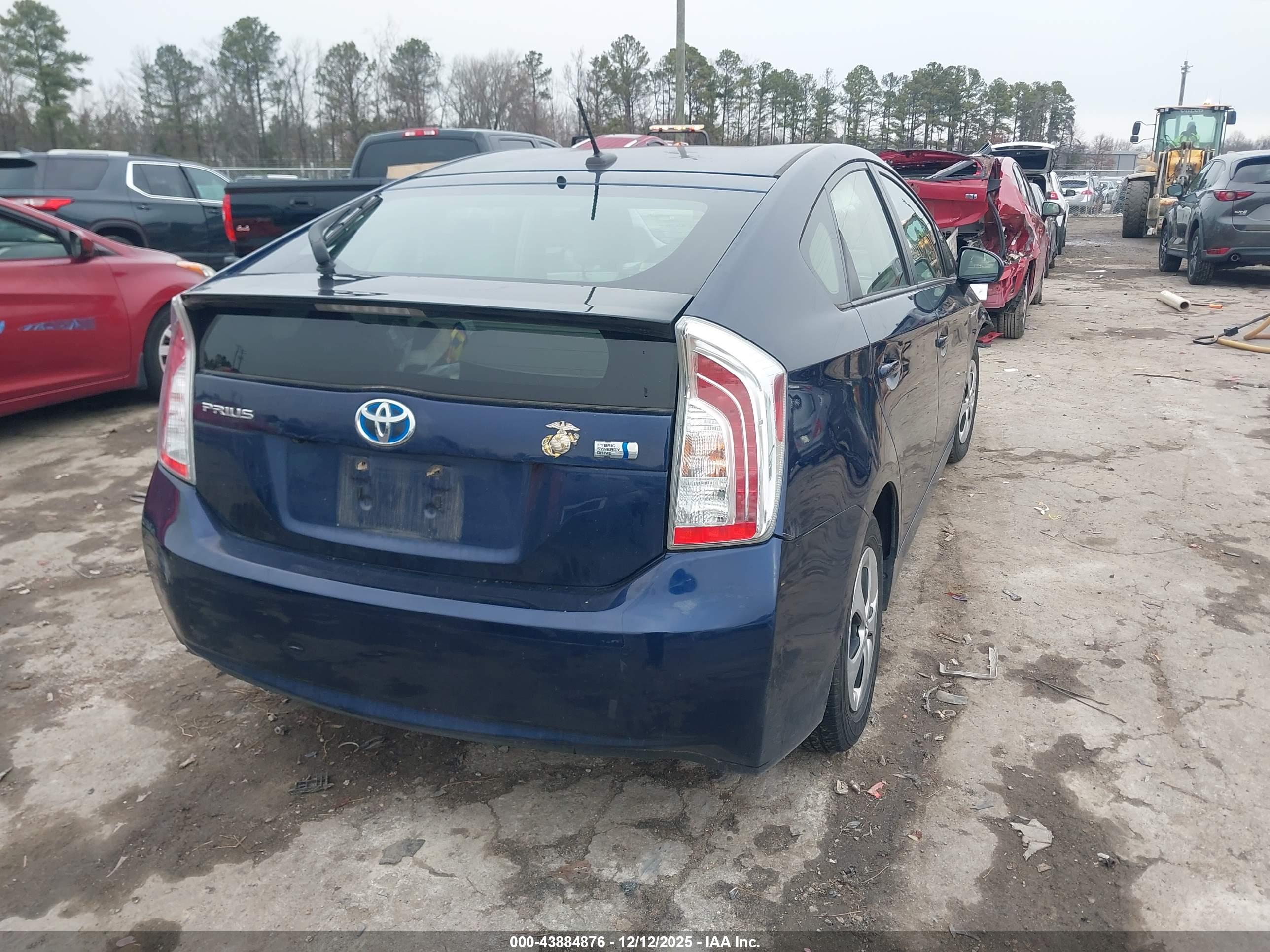 TOYOTA PRIUS image 4
