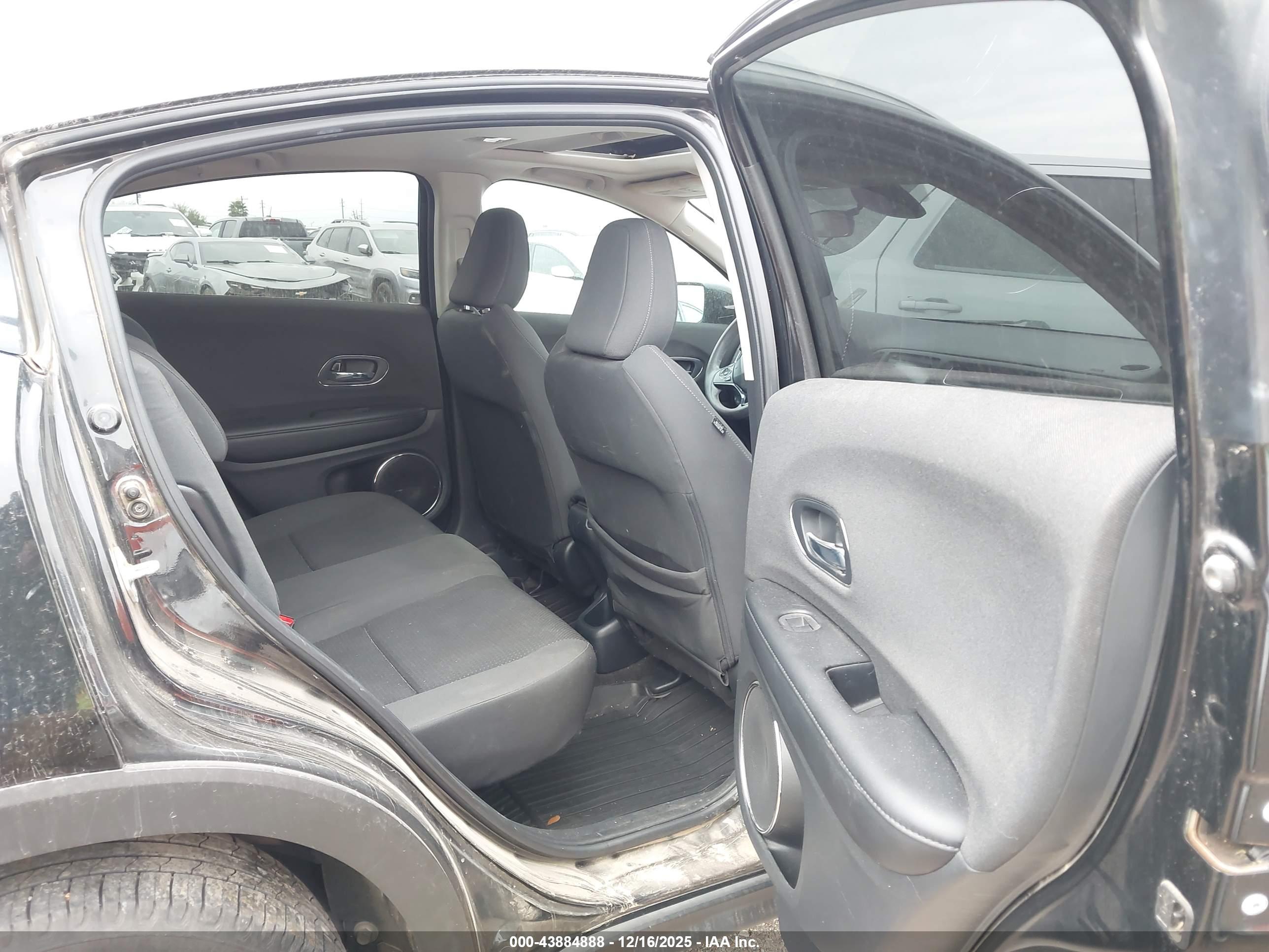 HONDA HR-V image 8
