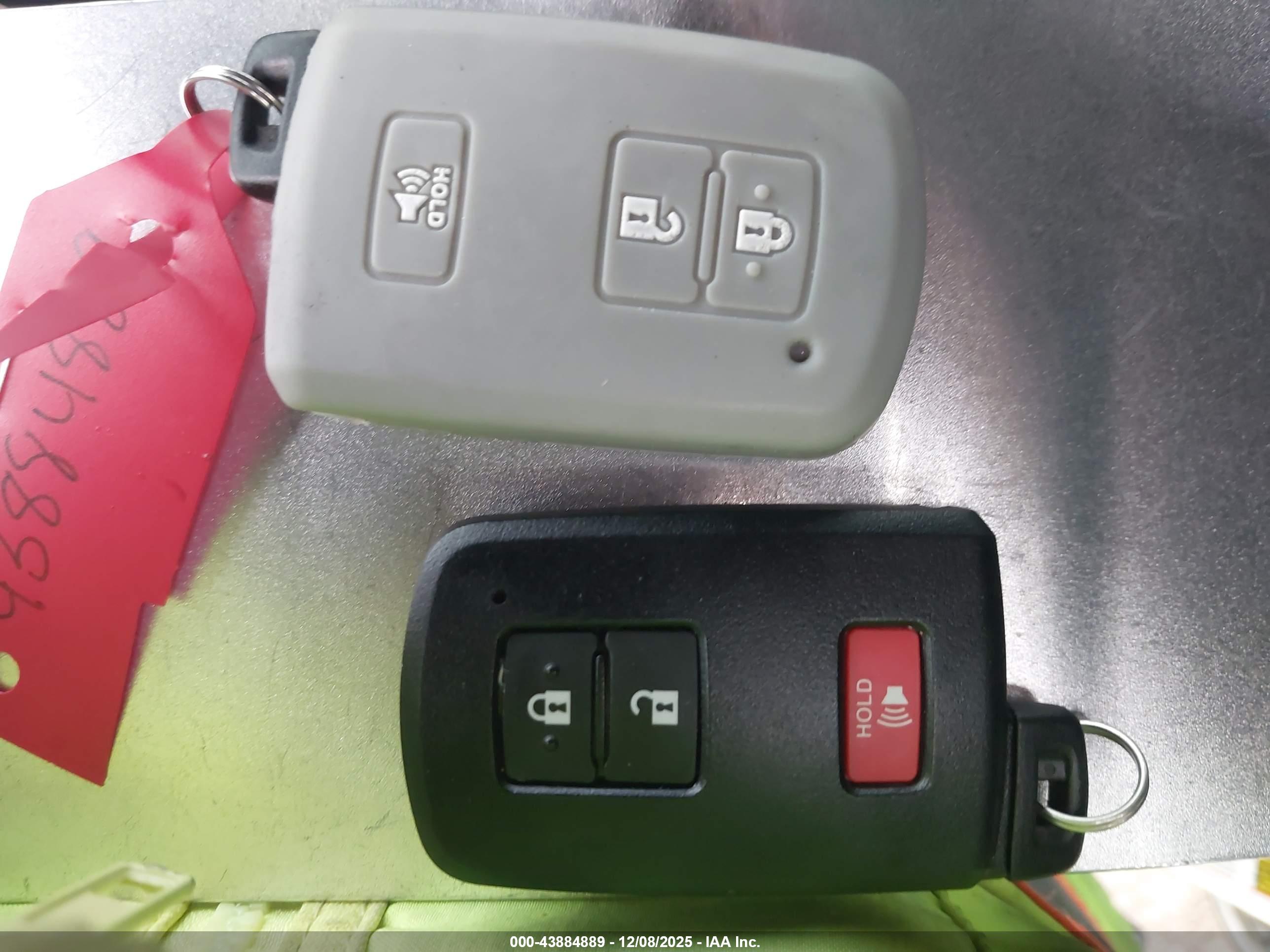TOYOTA TACOMA image 11