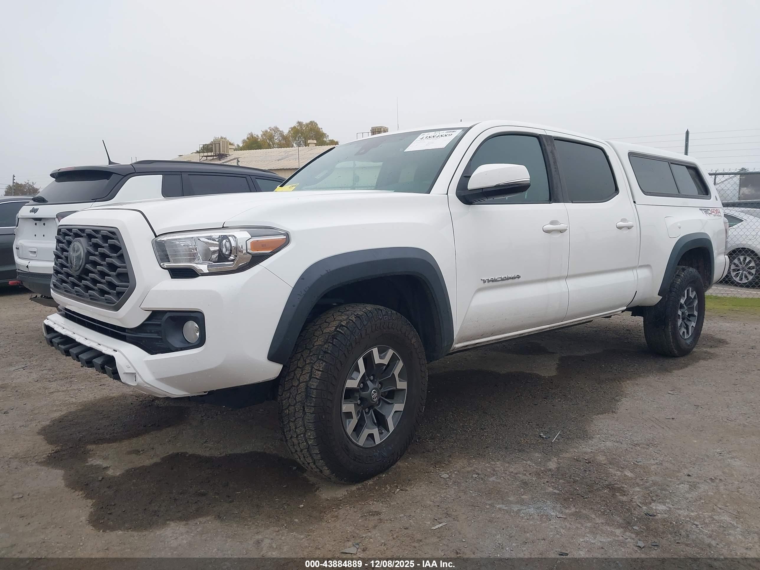 TOYOTA TACOMA image 2