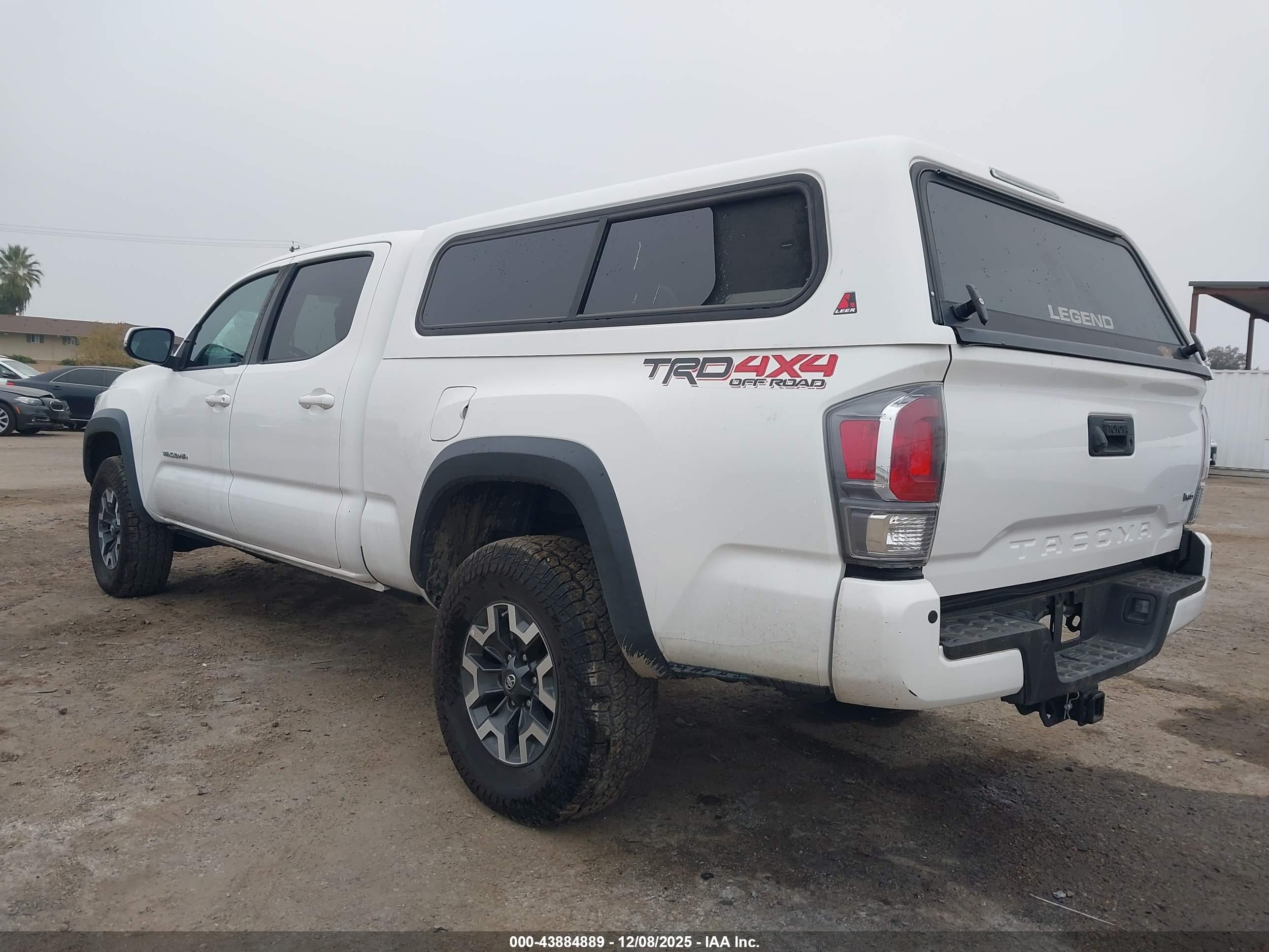 TOYOTA TACOMA image 3