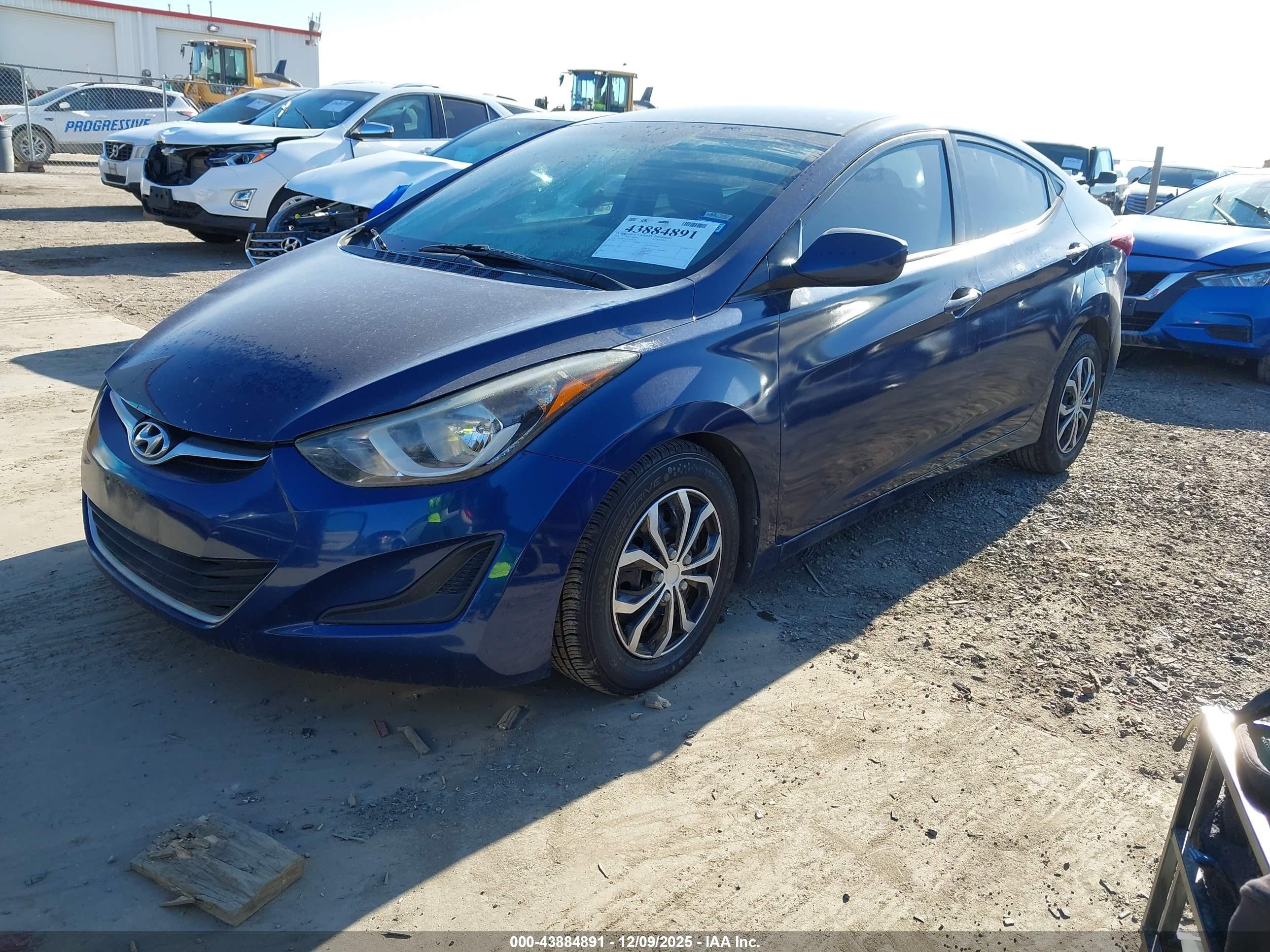 HYUNDAI ELANTRA image 2