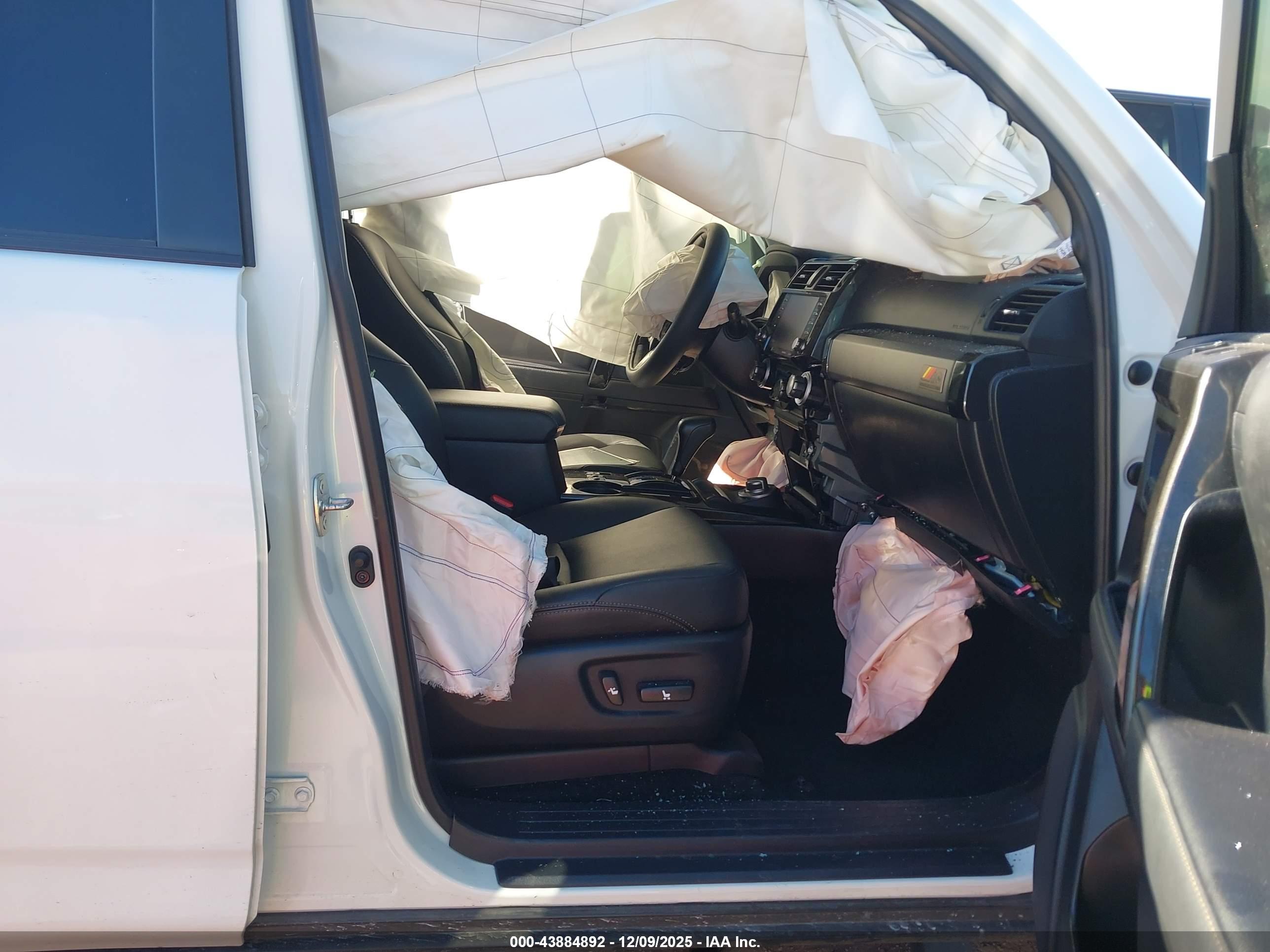 TOYOTA 4RUNNER image 5