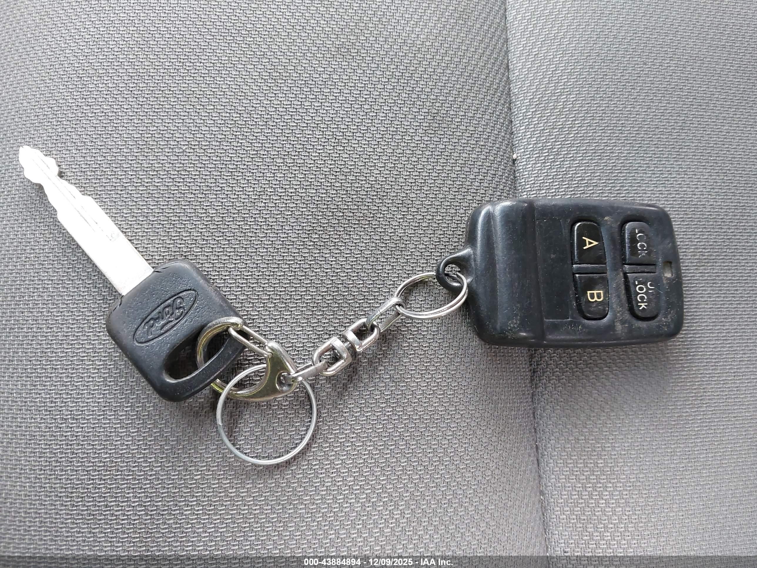 FORD E-350 image 11
