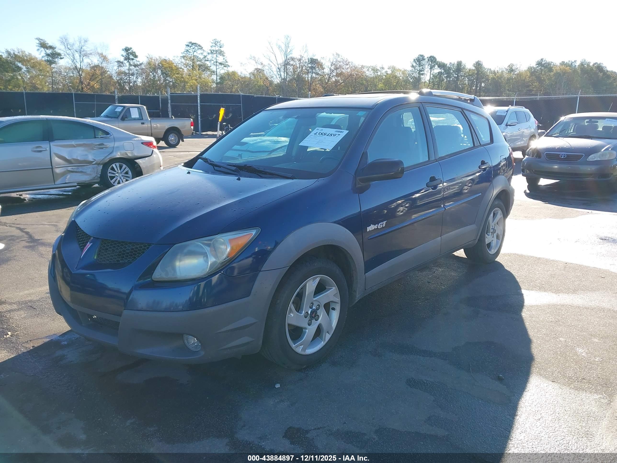 PONTIAC VIBE image 2