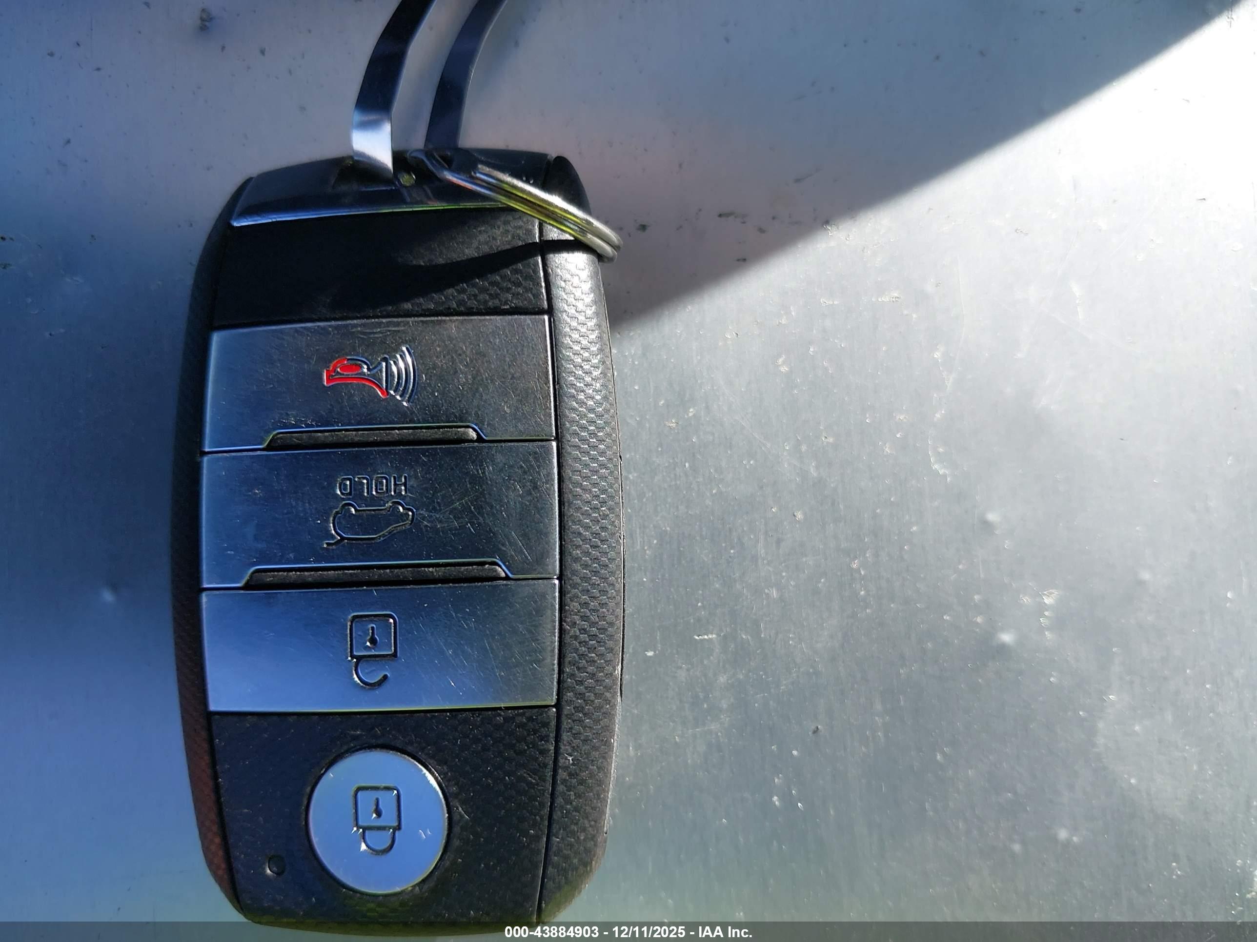 KIA SPORTAGE image 11