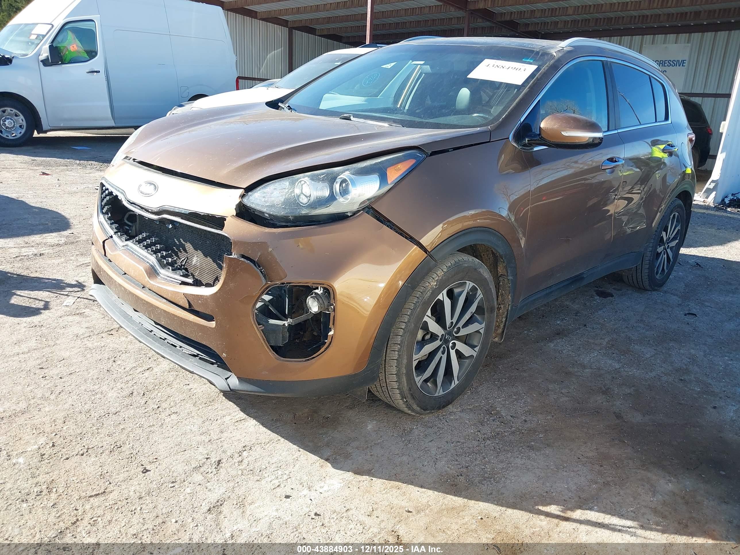 KIA SPORTAGE image 2