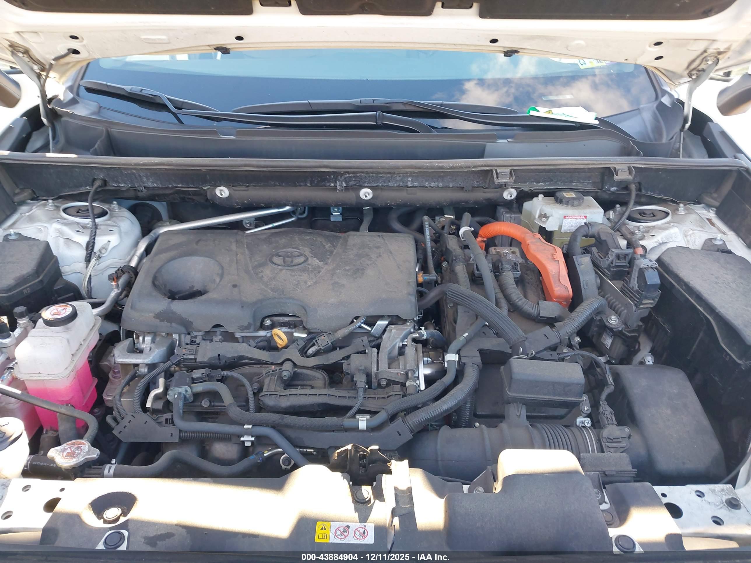 TOYOTA RAV4 image 10