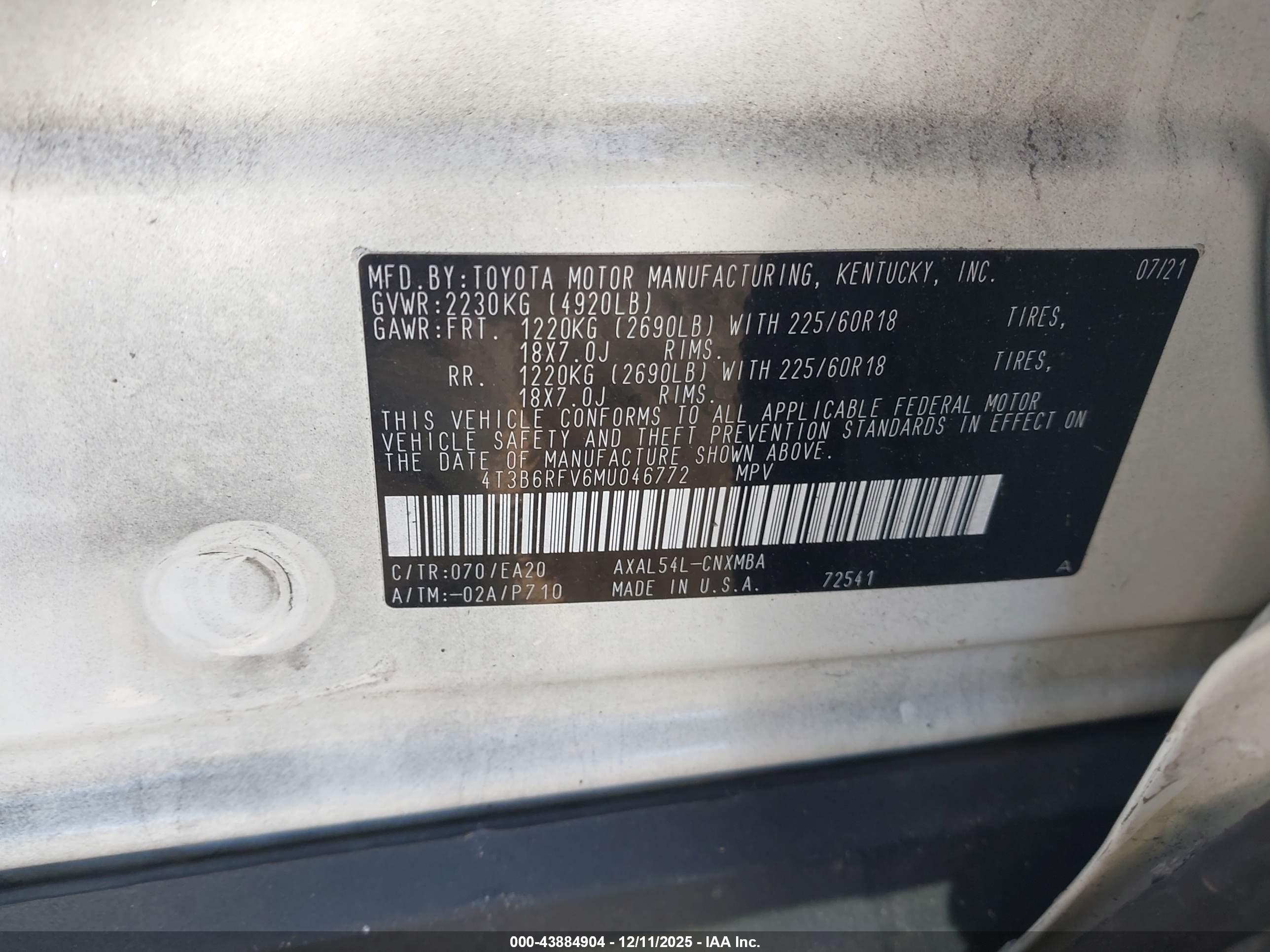 TOYOTA RAV4 image 9