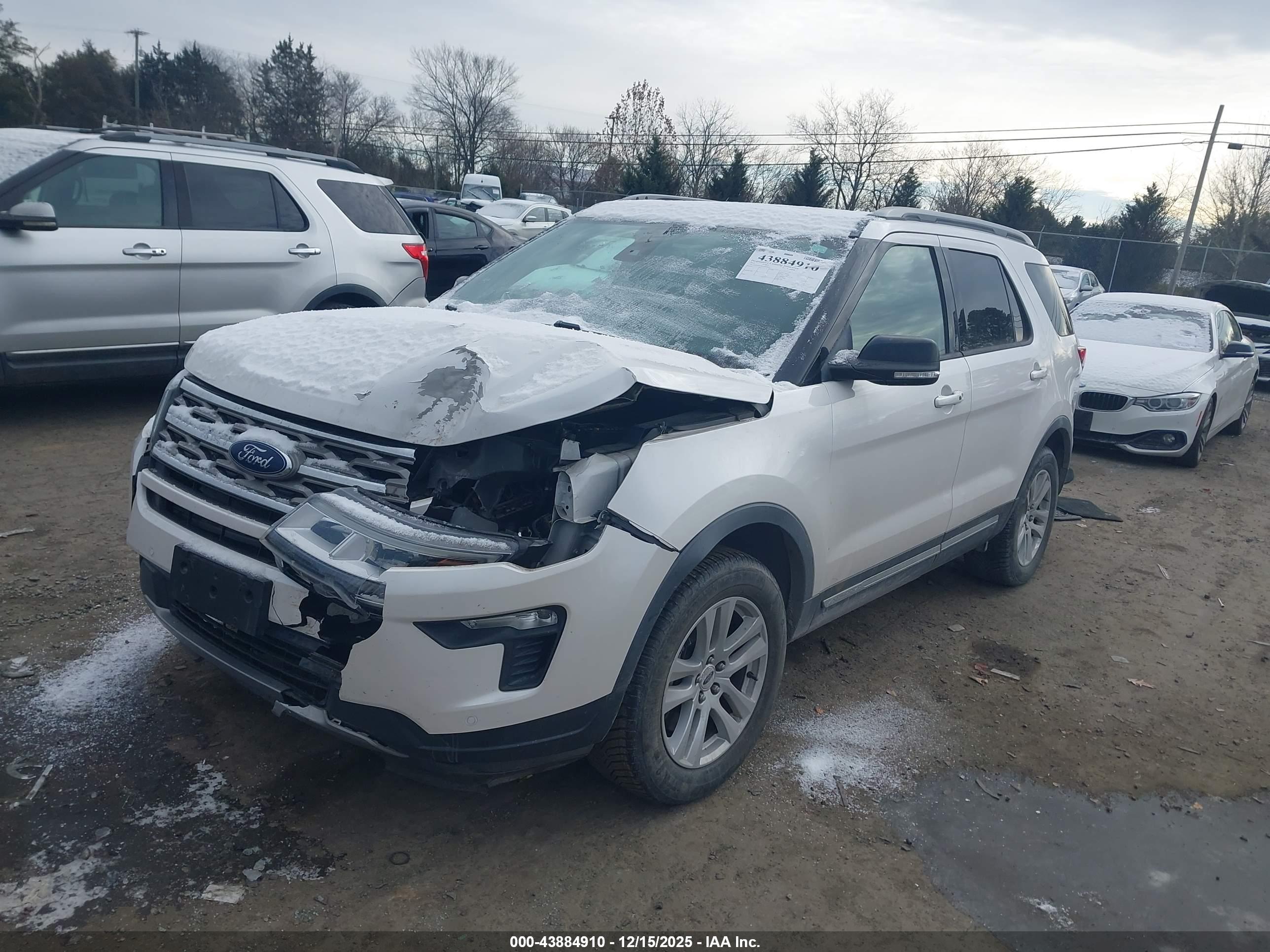 FORD EXPLORER image 2