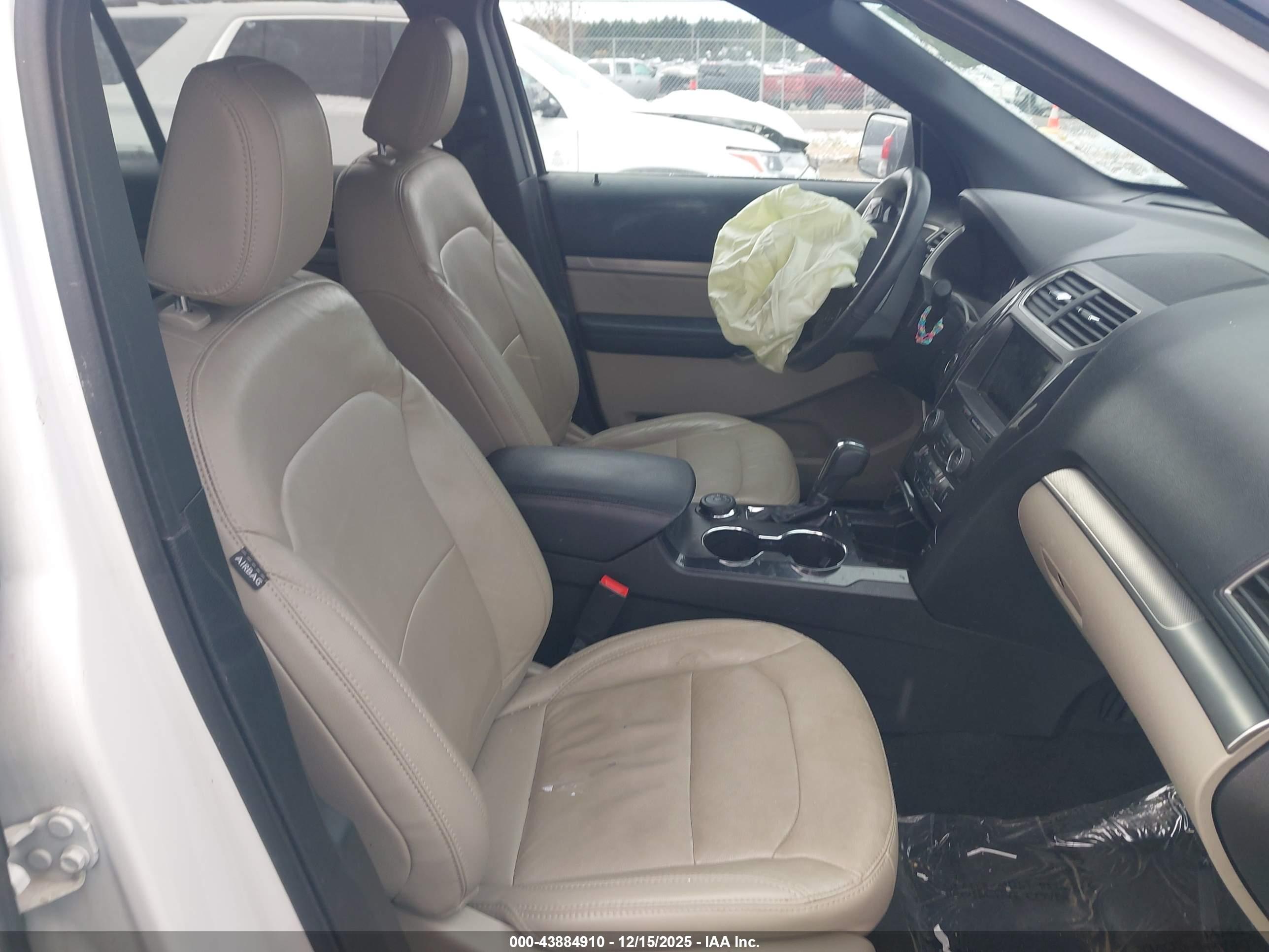 FORD EXPLORER image 5