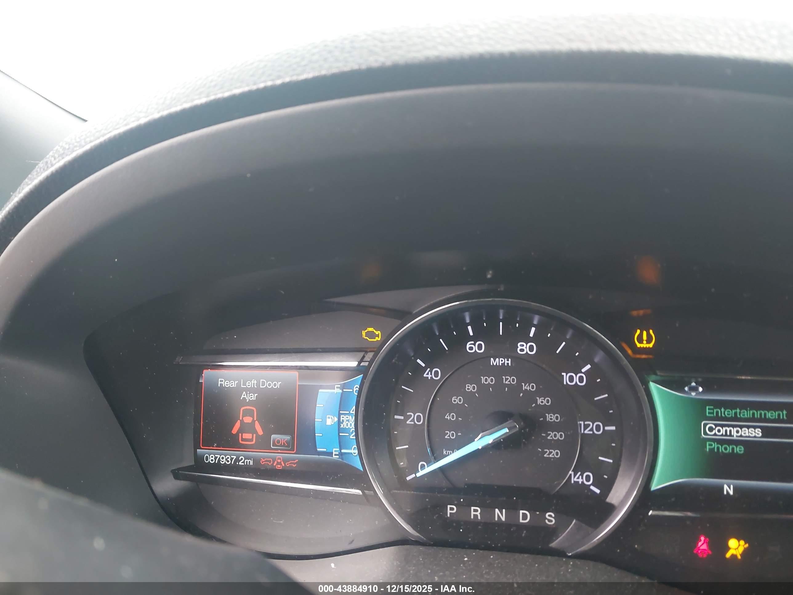 FORD EXPLORER image 7
