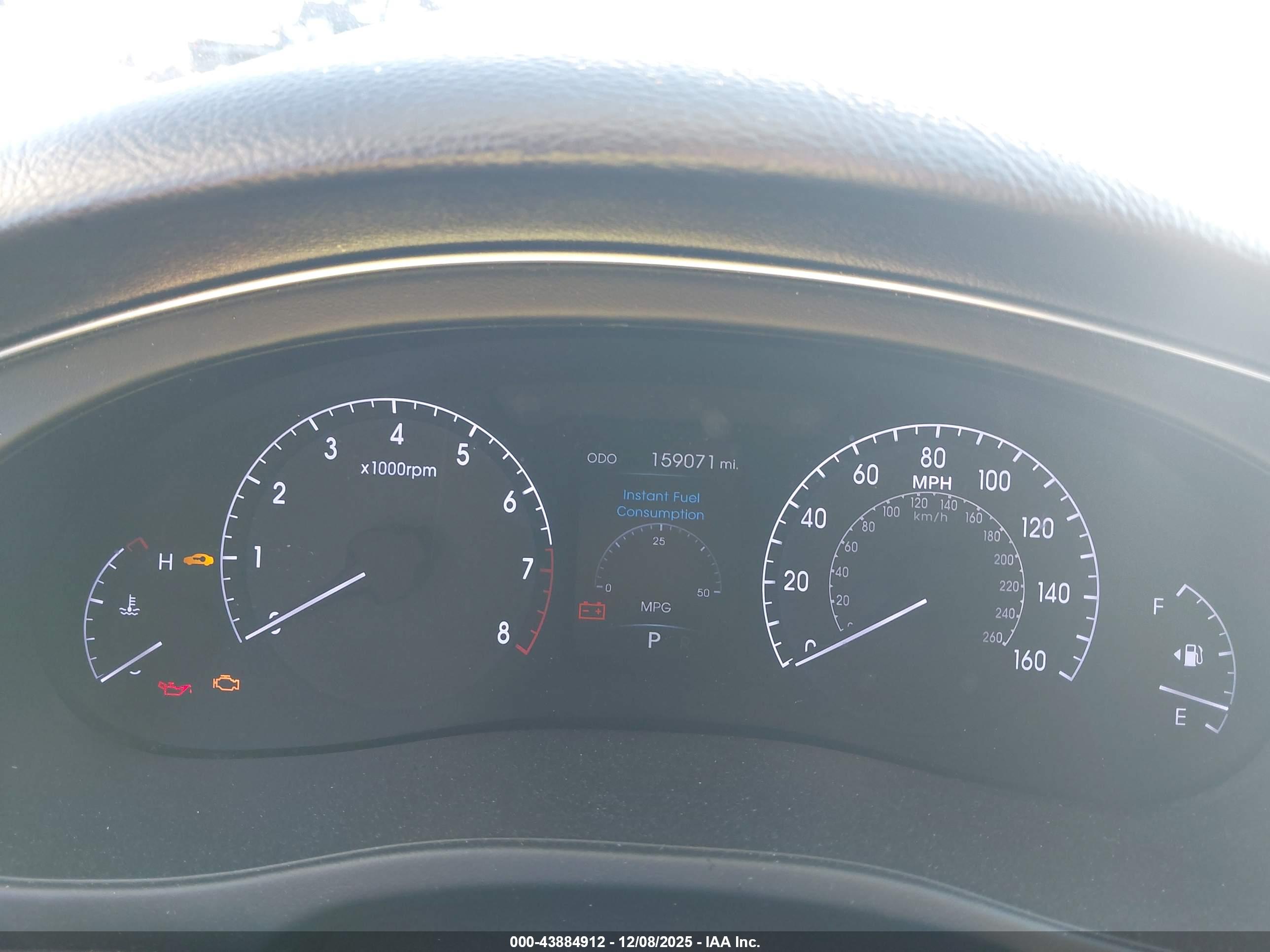 HYUNDAI GENESIS image 7