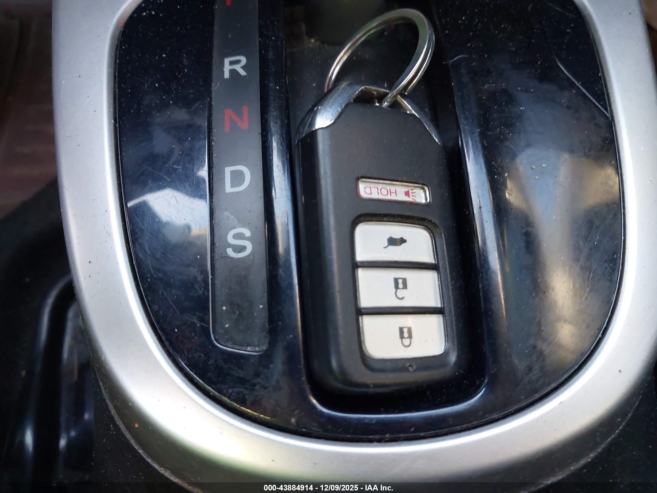 HONDA FIT image 11