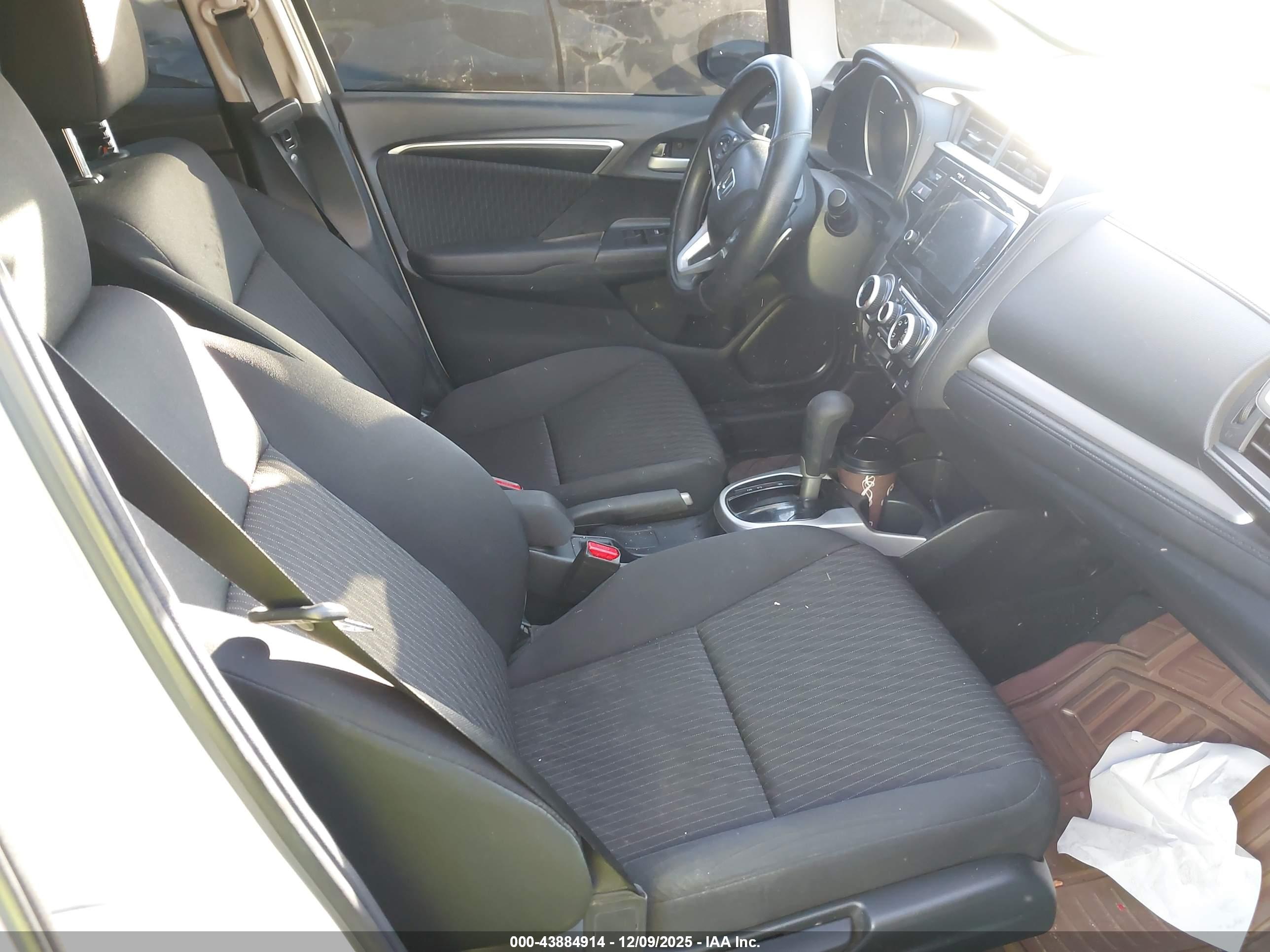 HONDA FIT image 5