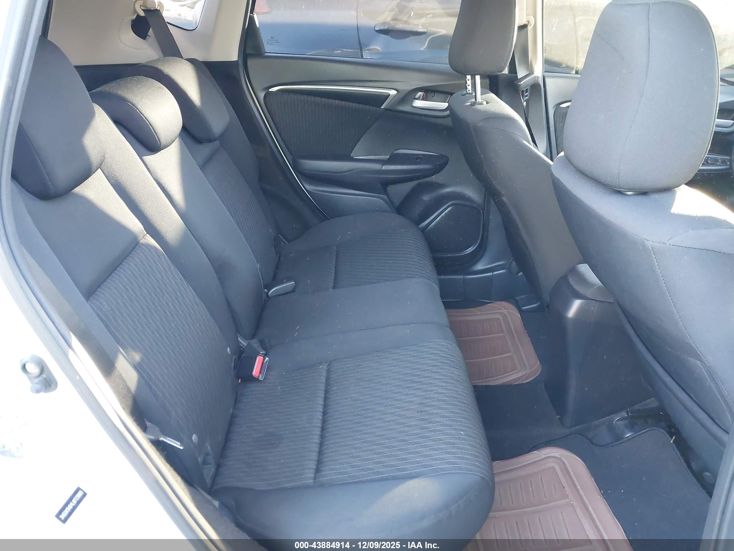 HONDA FIT image 8