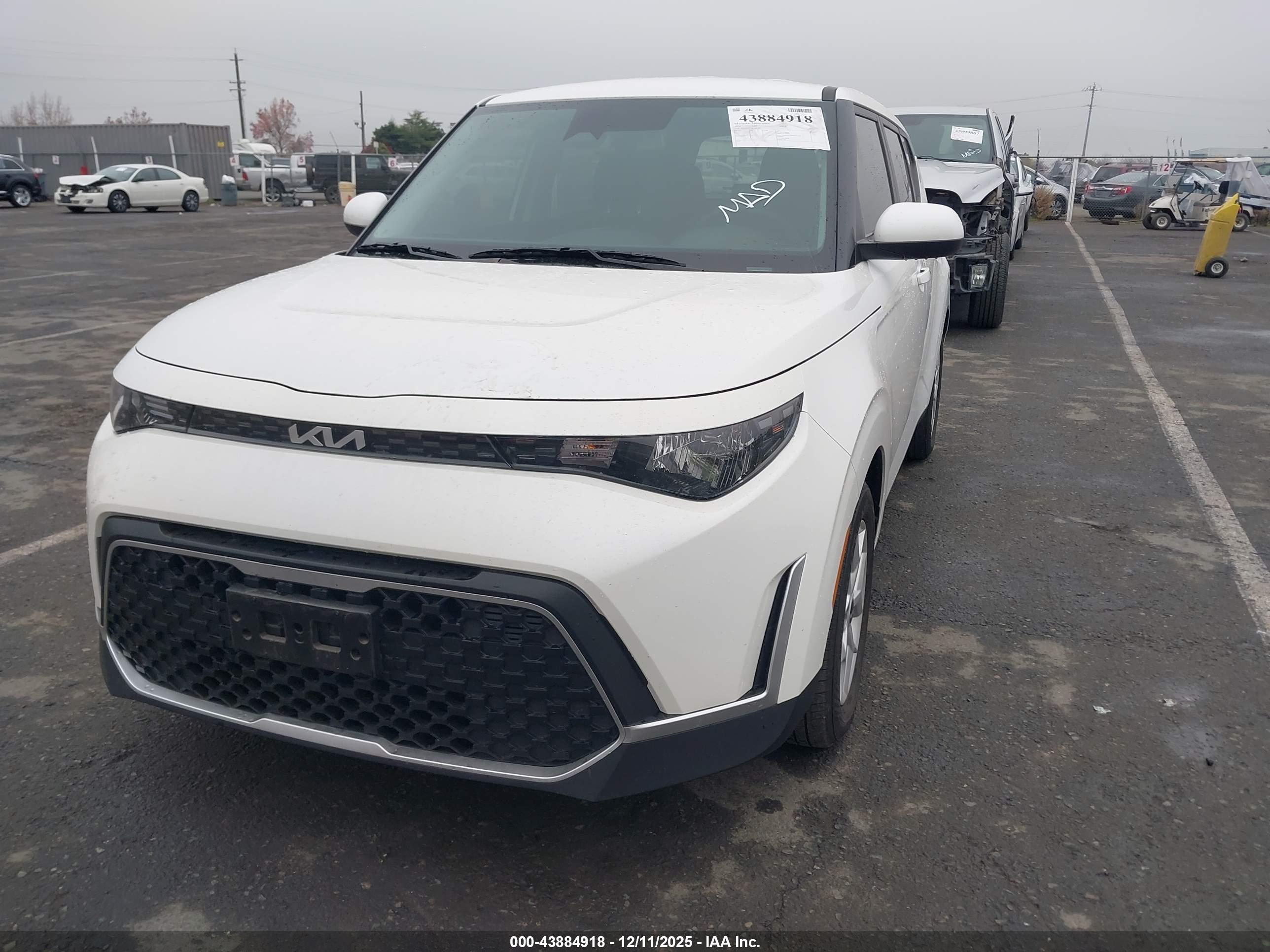 KIA SOUL image 2