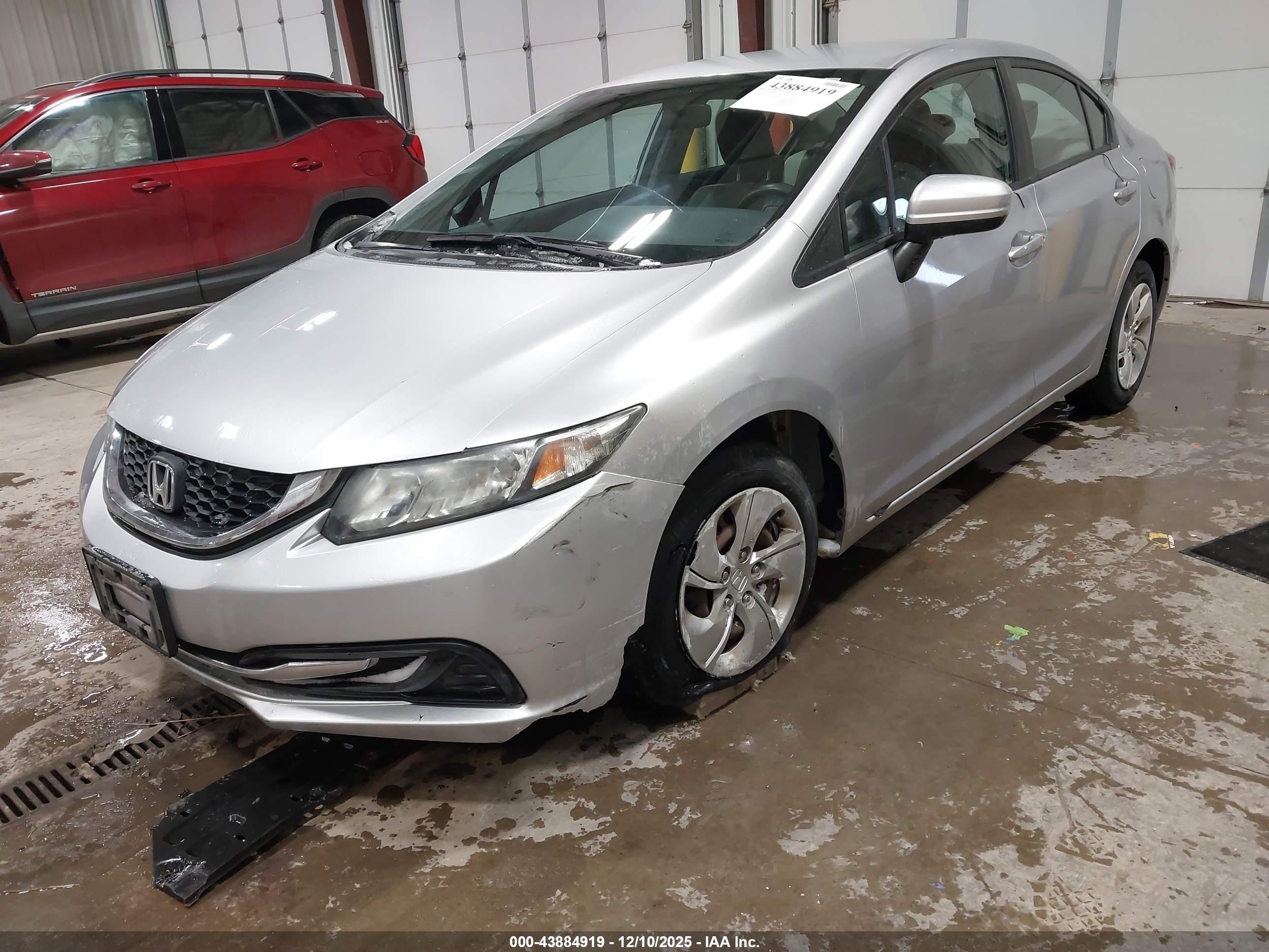 HONDA CIVIC image 2