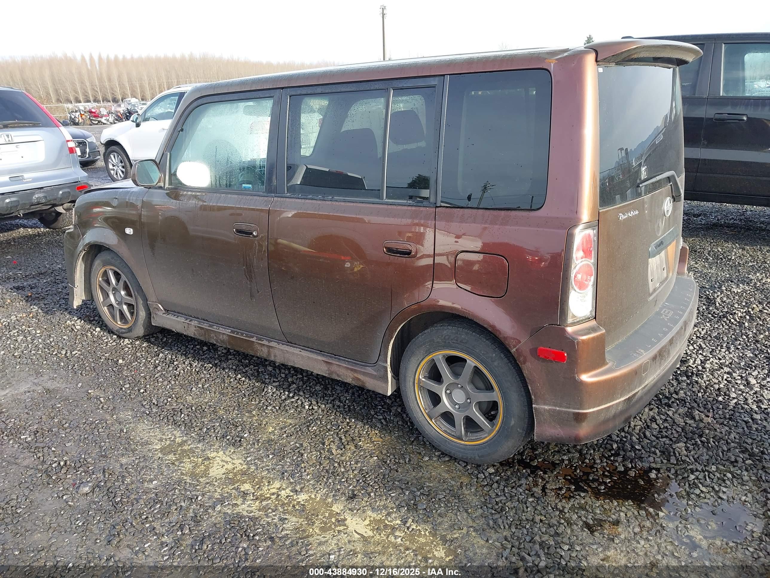 SCION XB image 3