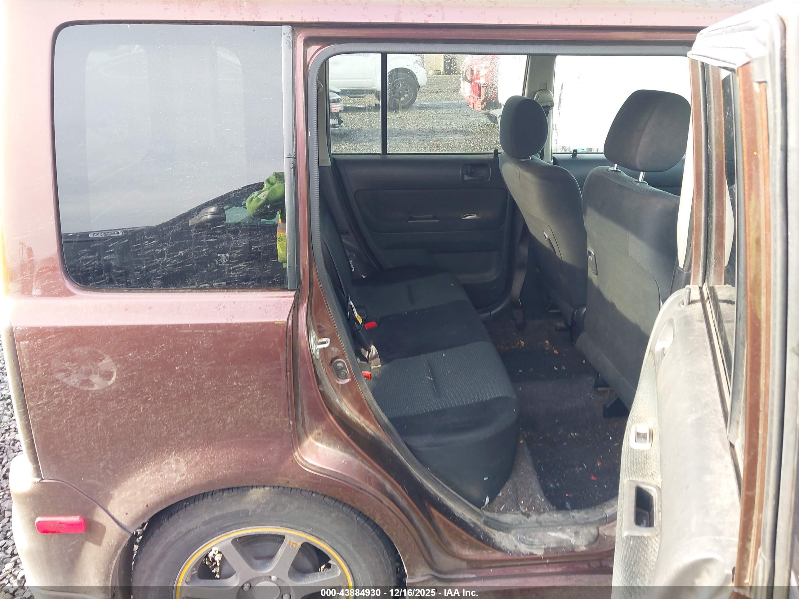 SCION XB image 8