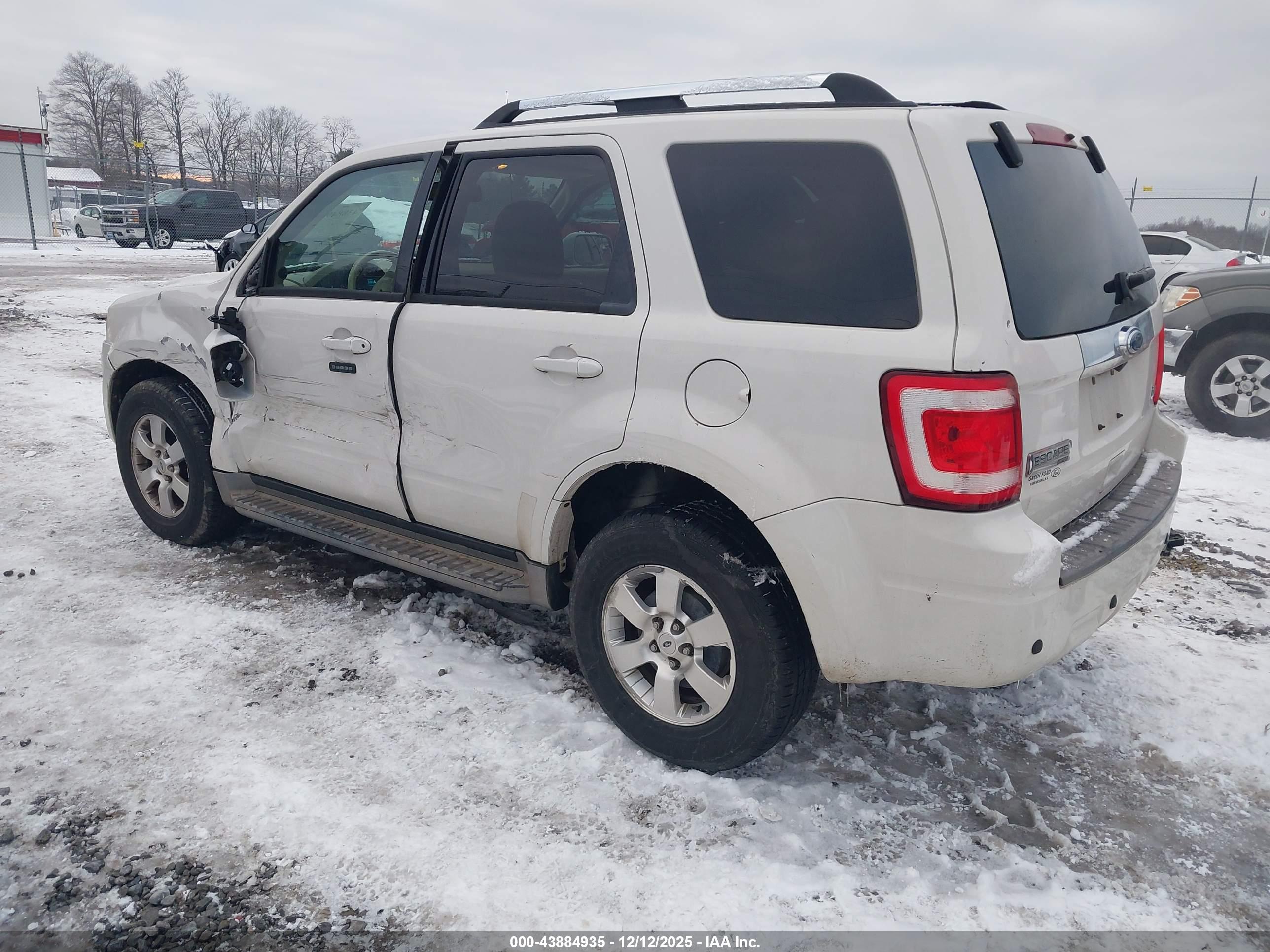 FORD ESCAPE image 3