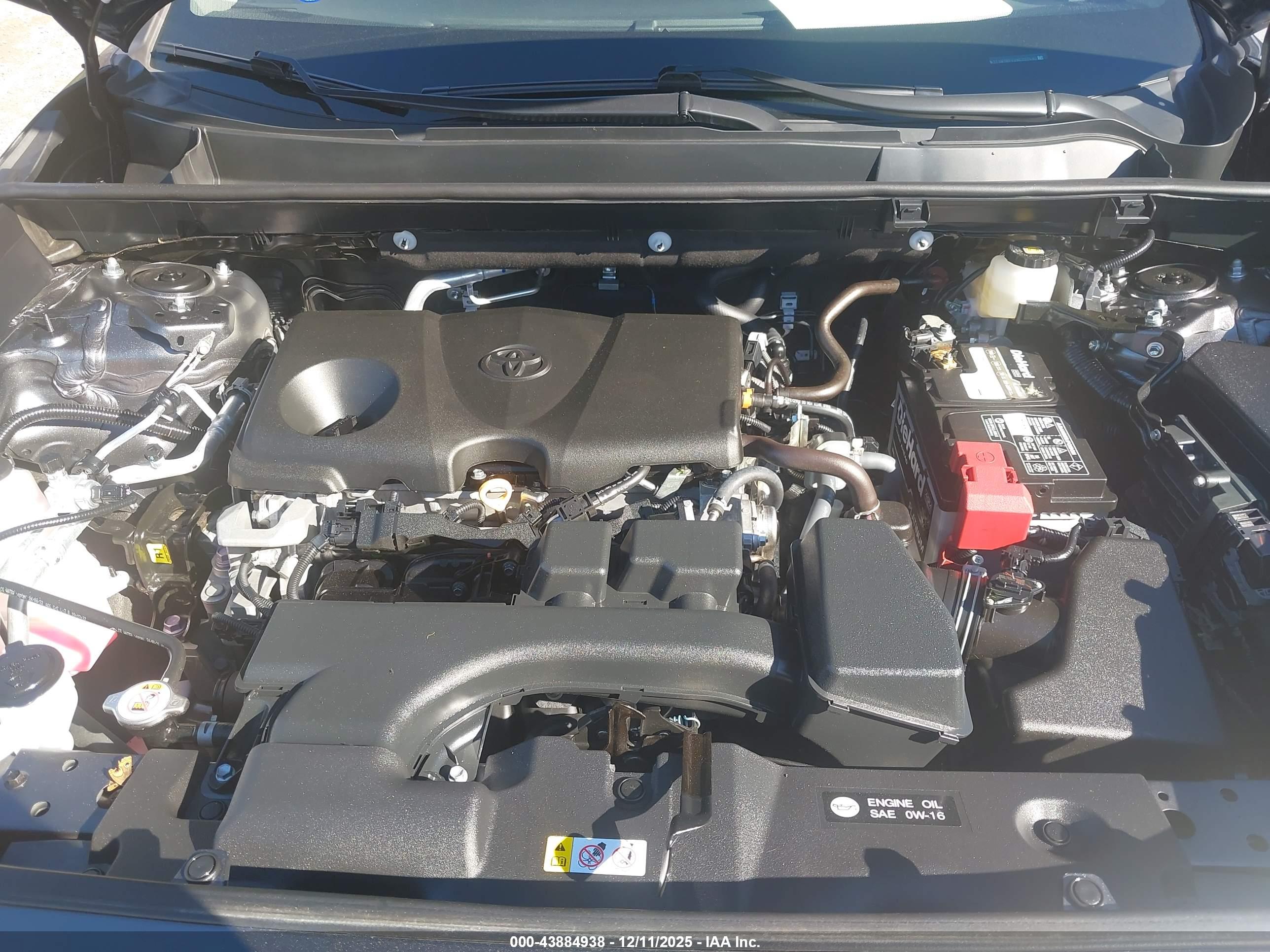 TOYOTA RAV4 image 10