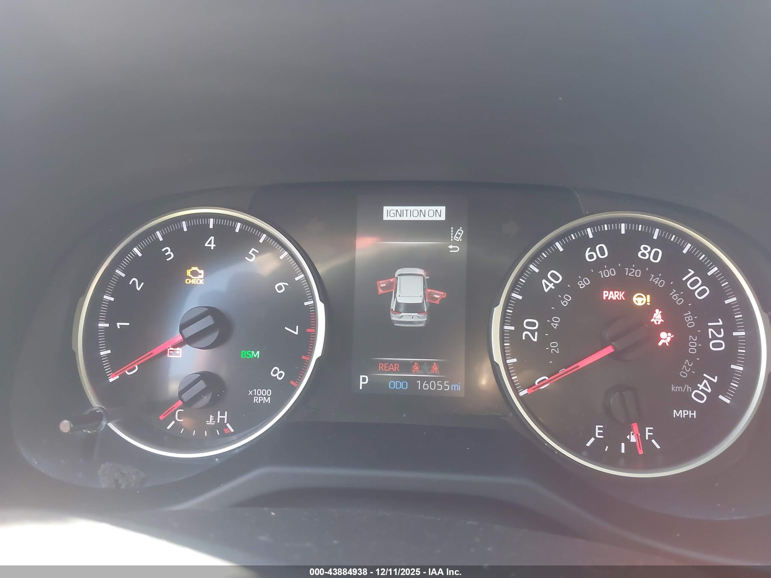 TOYOTA RAV4 image 7