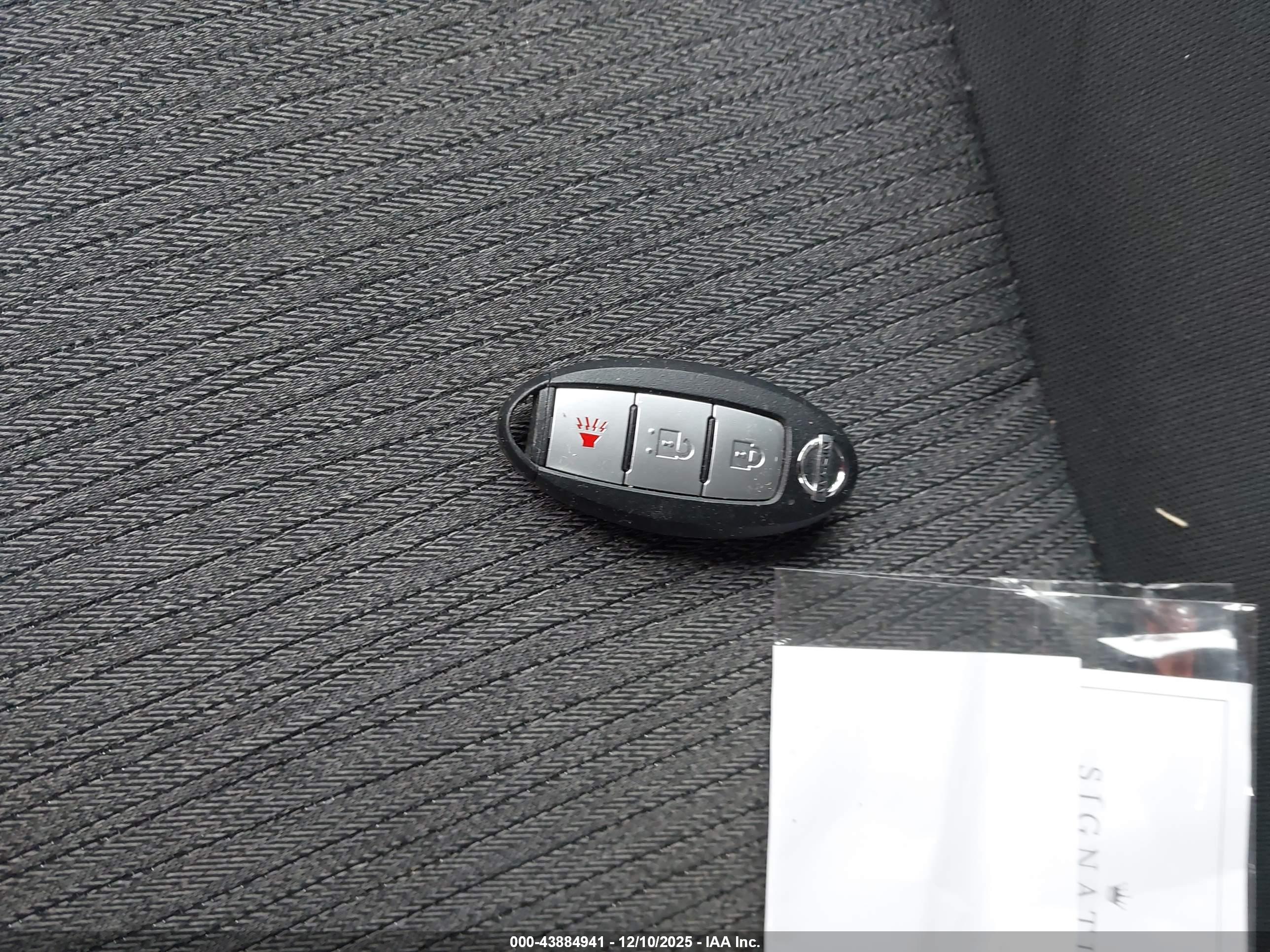 NISSAN ROGUE image 11