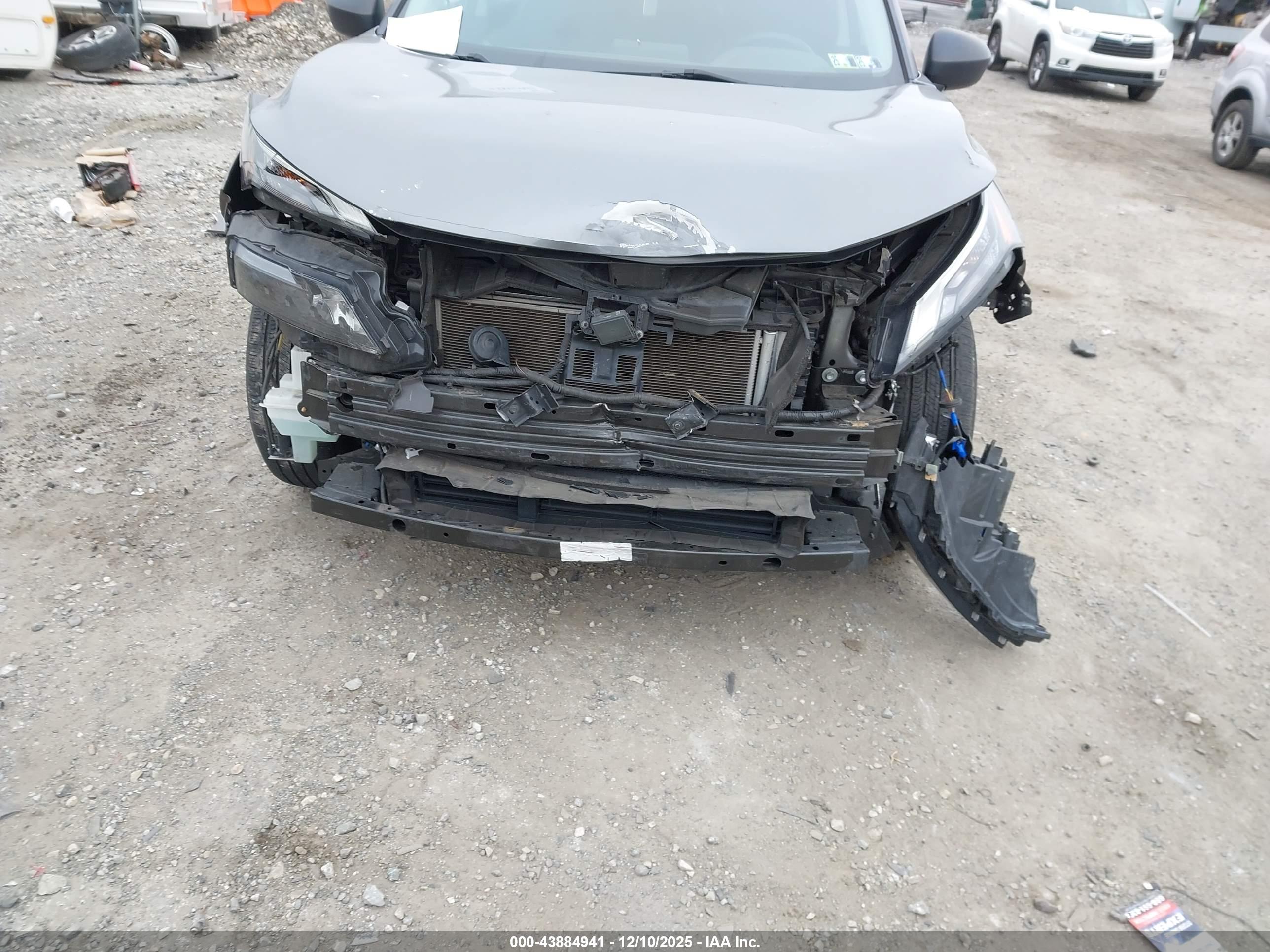 NISSAN ROGUE image 6