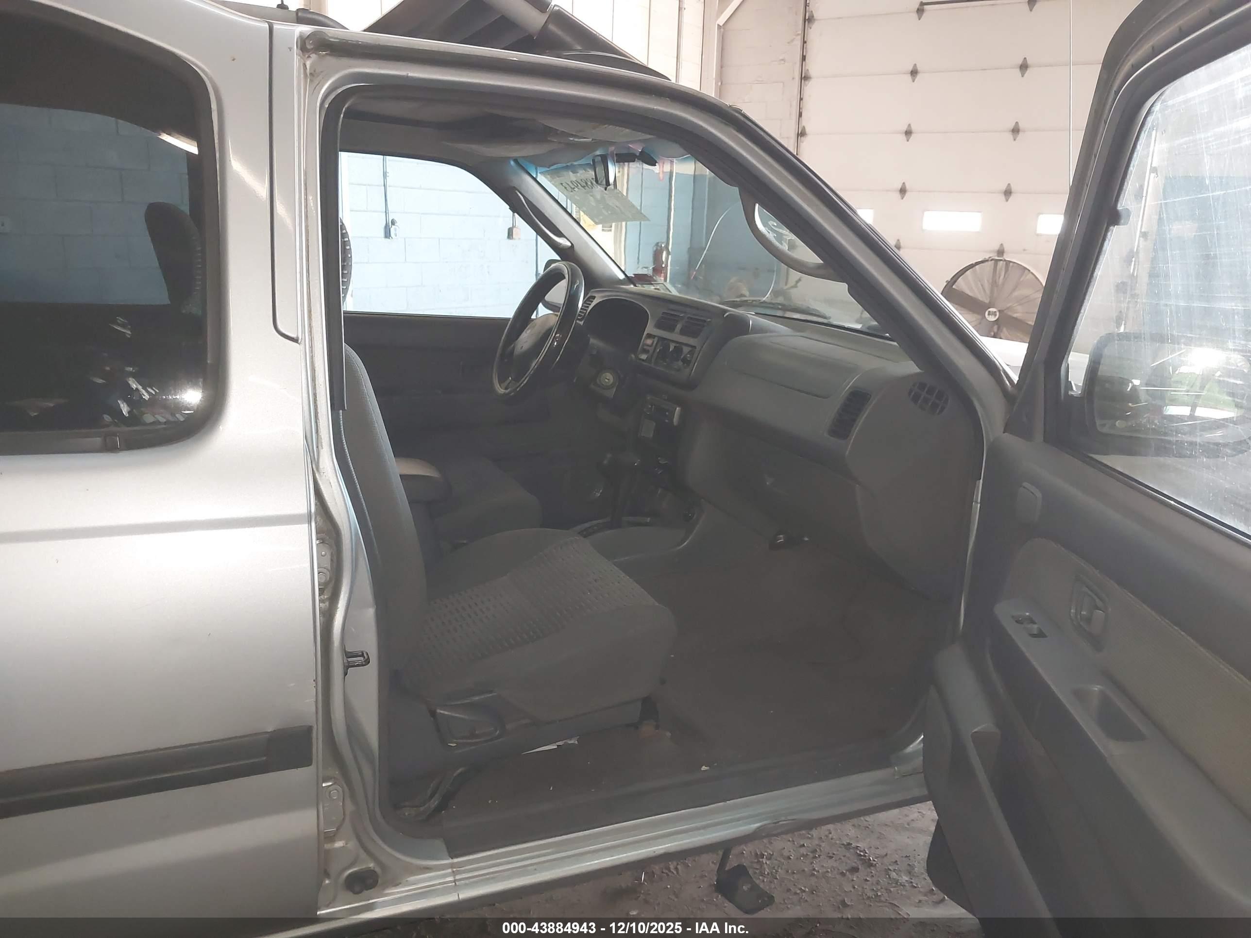 NISSAN XTERRA image 5