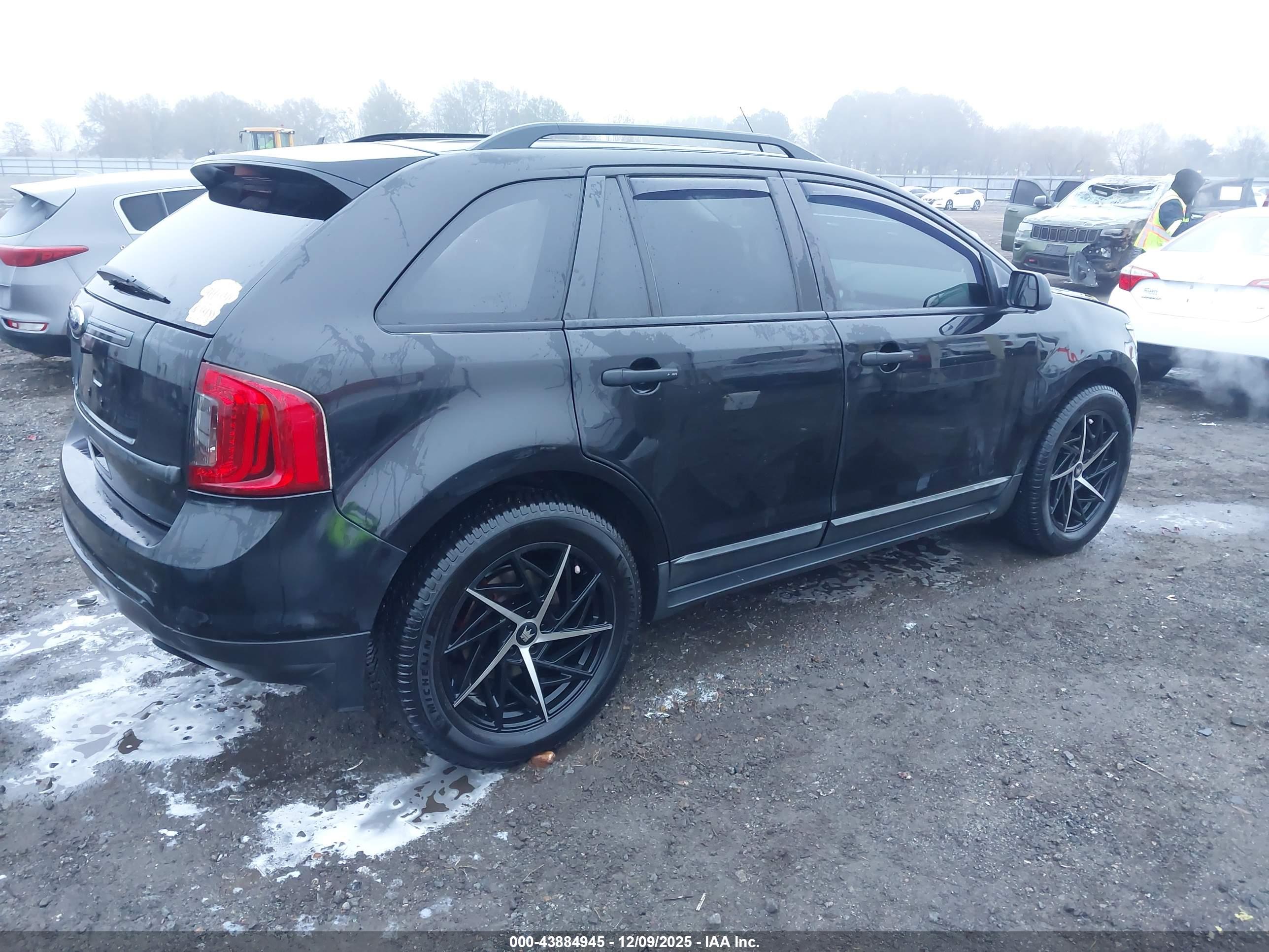 FORD EDGE image 4