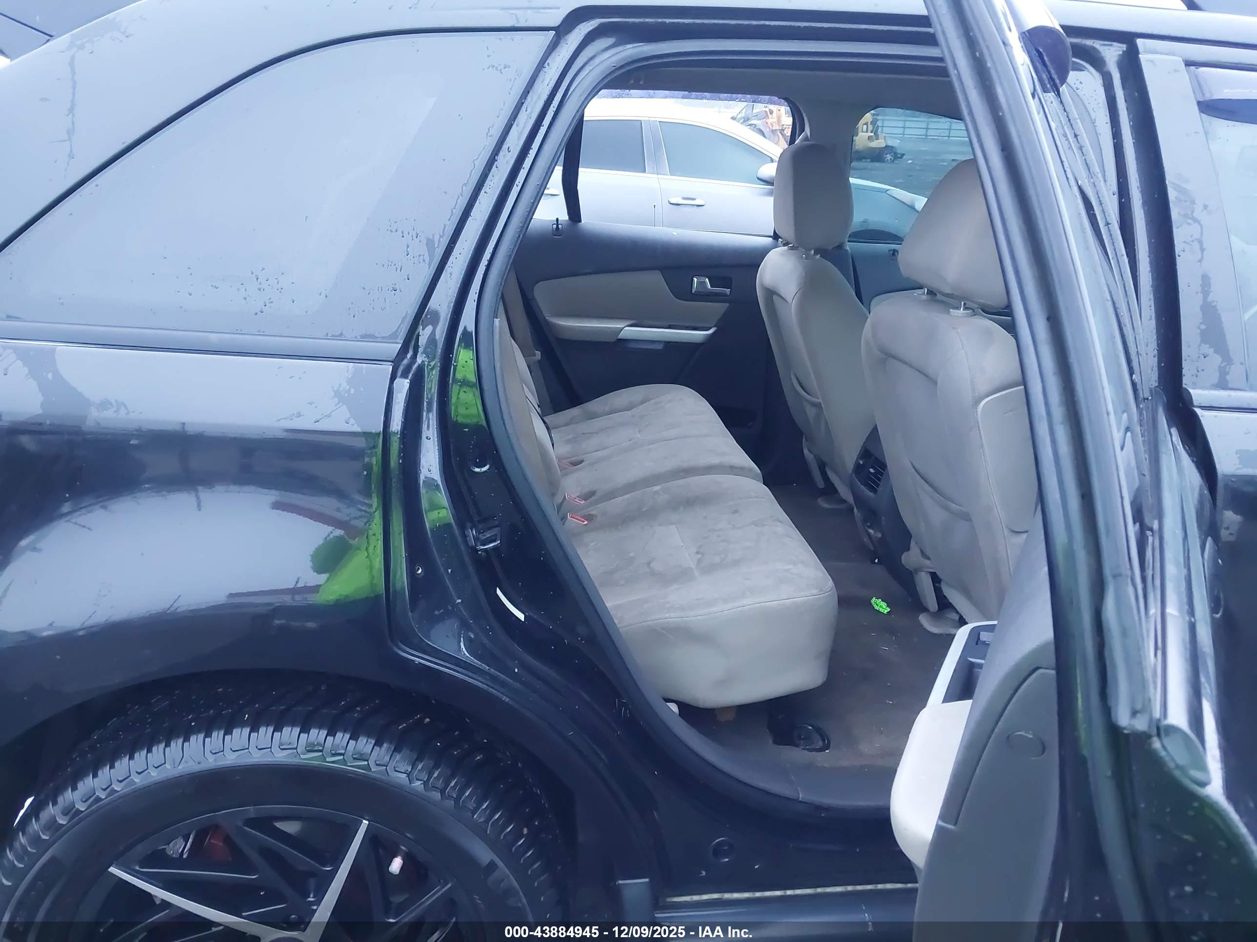 FORD EDGE image 8