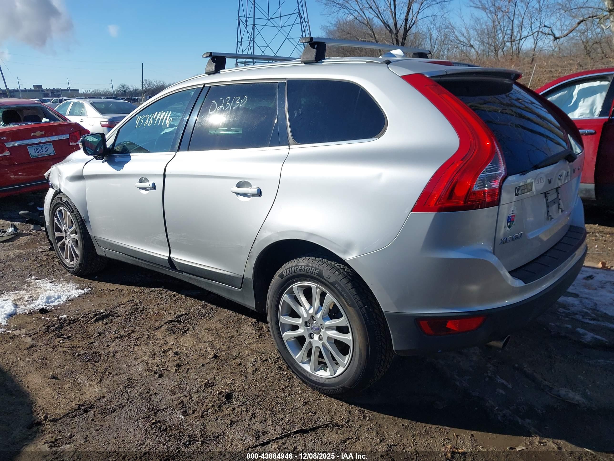 VOLVO XC60 image 3