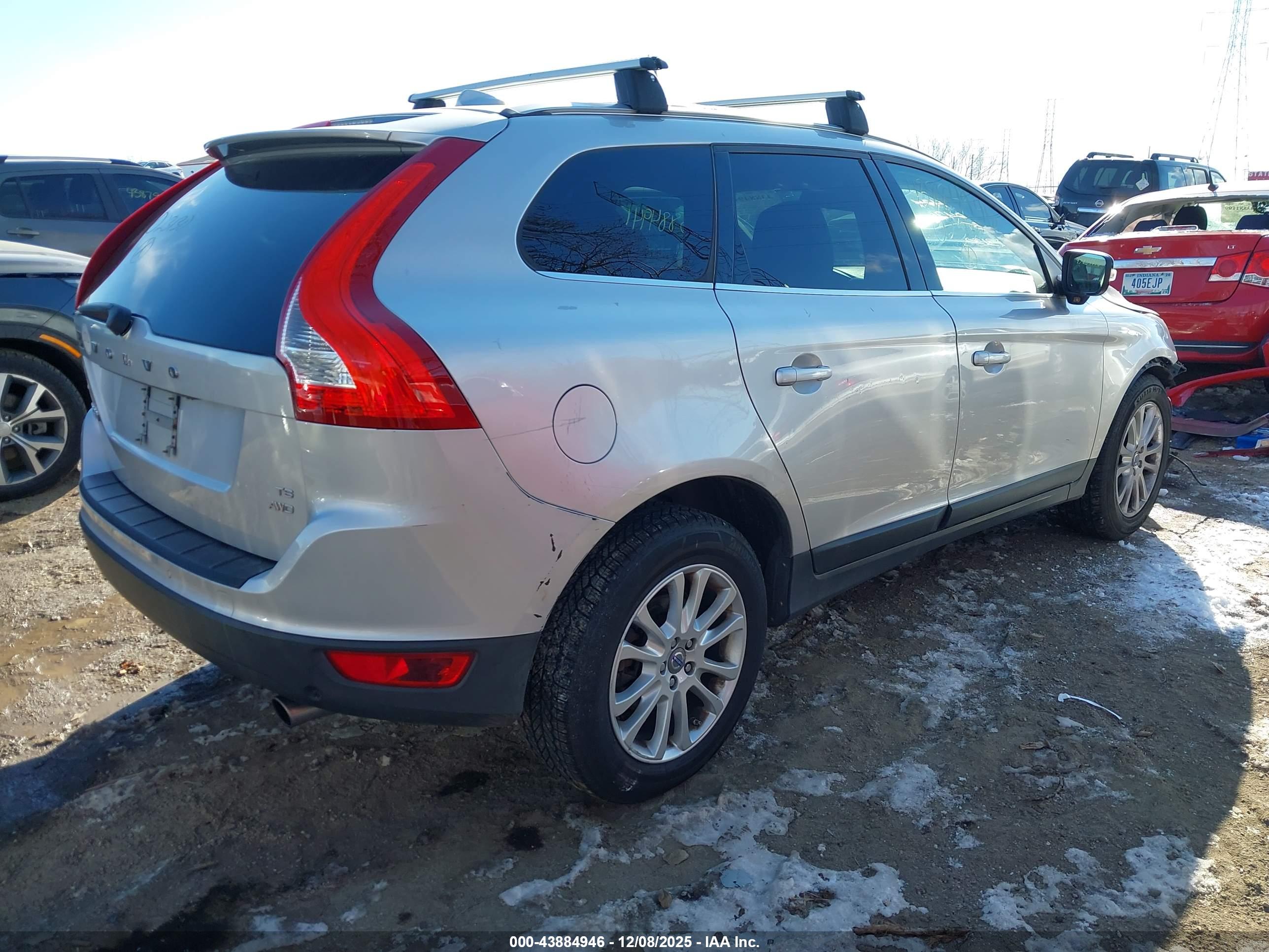 VOLVO XC60 image 4