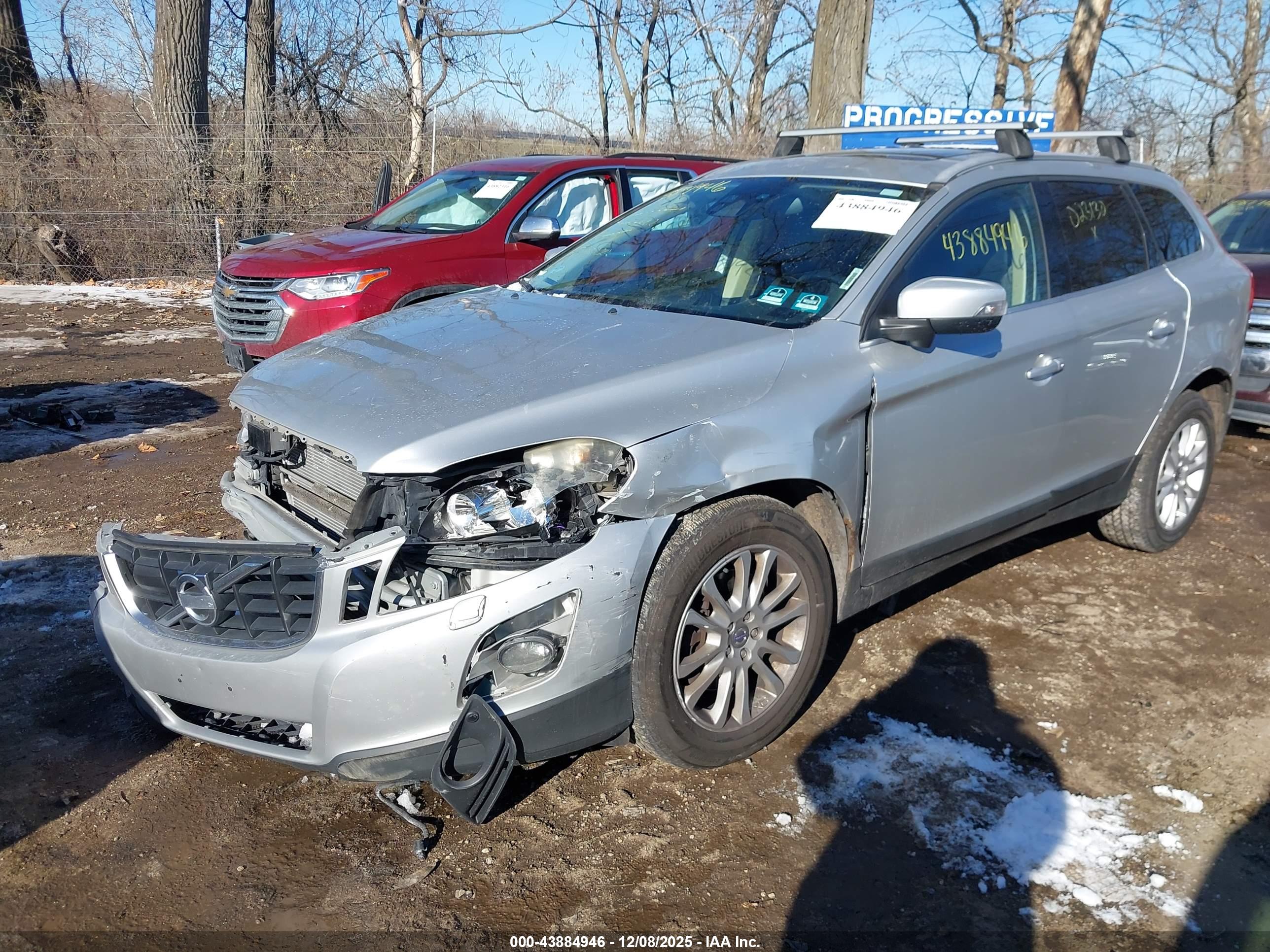 VOLVO XC60 image 6