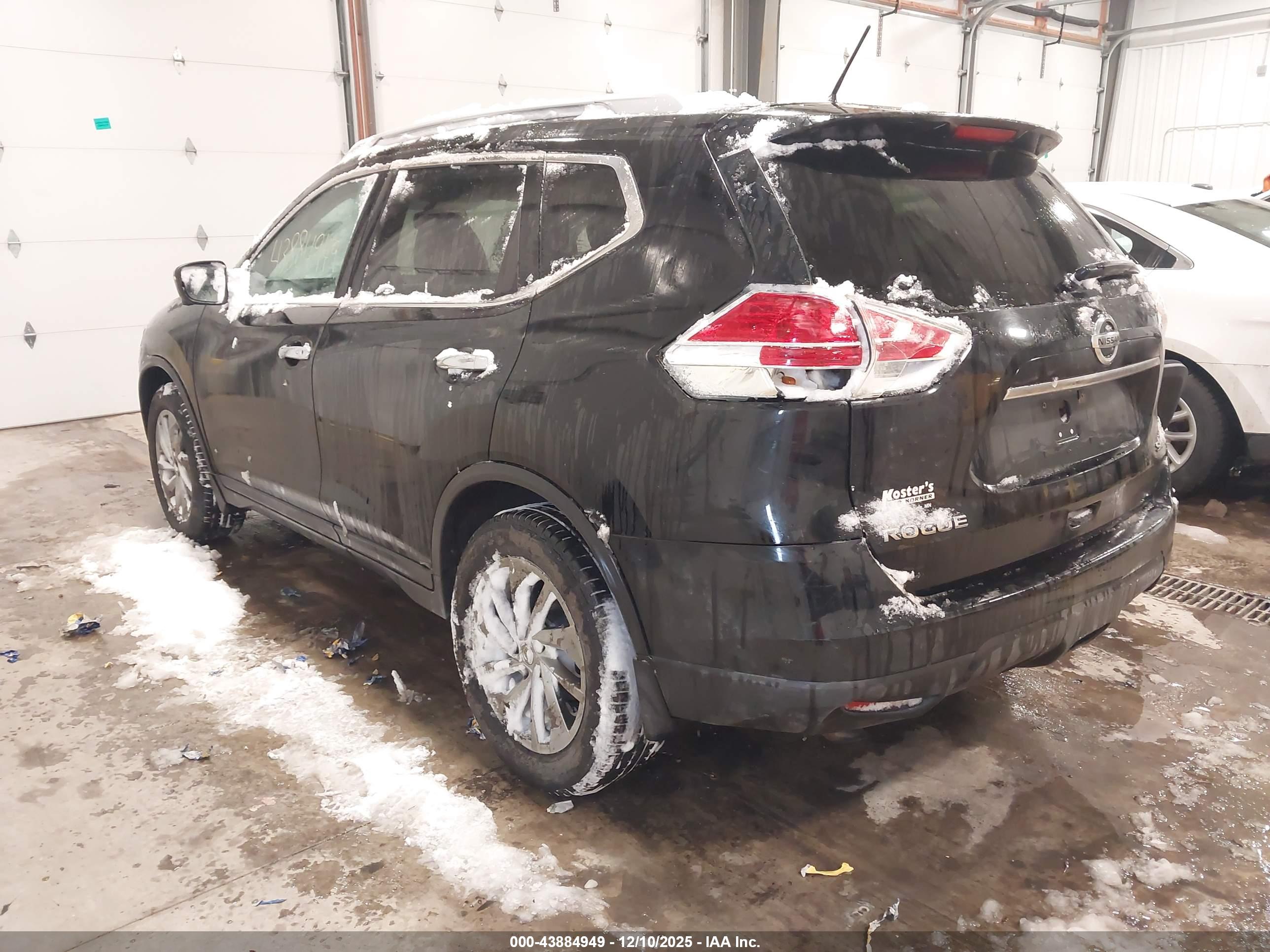 NISSAN ROGUE image 3