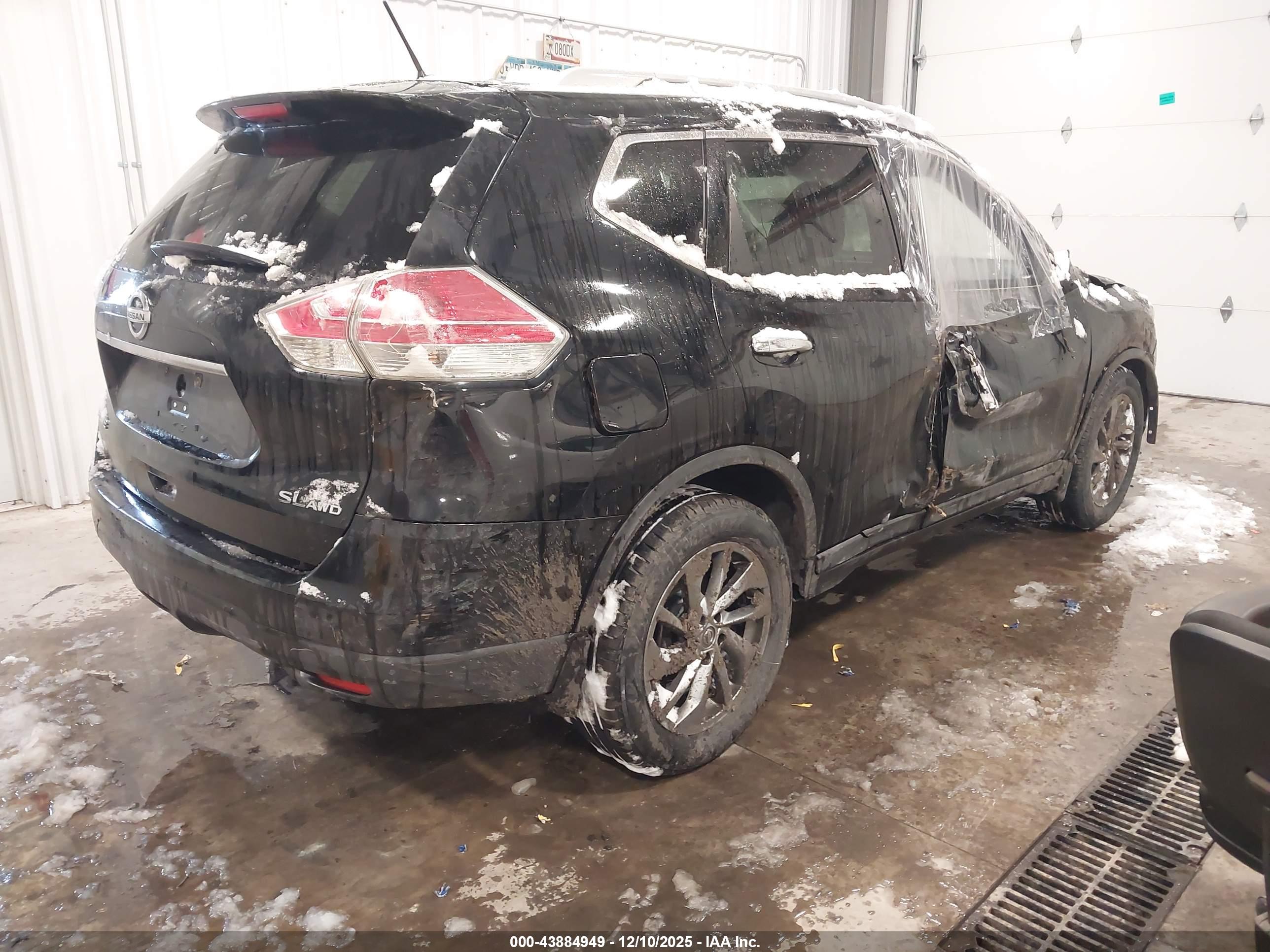 NISSAN ROGUE image 4