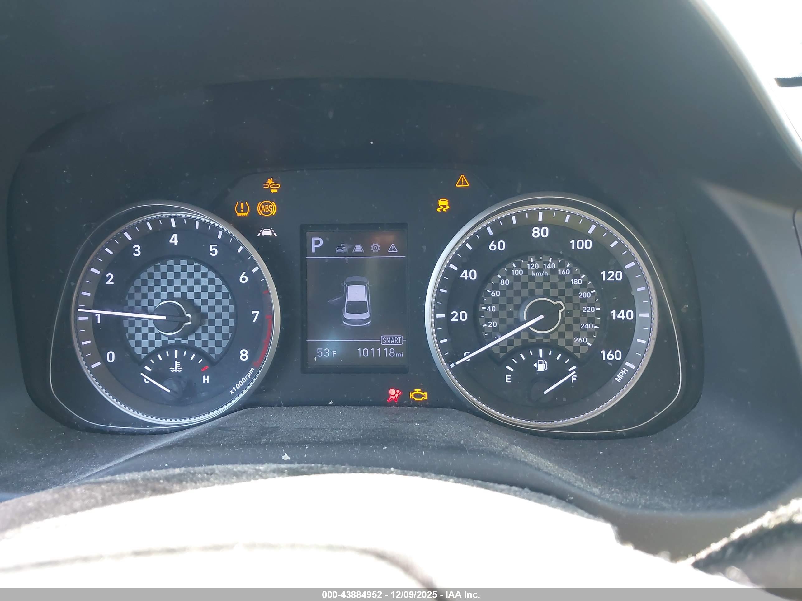 HYUNDAI ELANTRA image 7