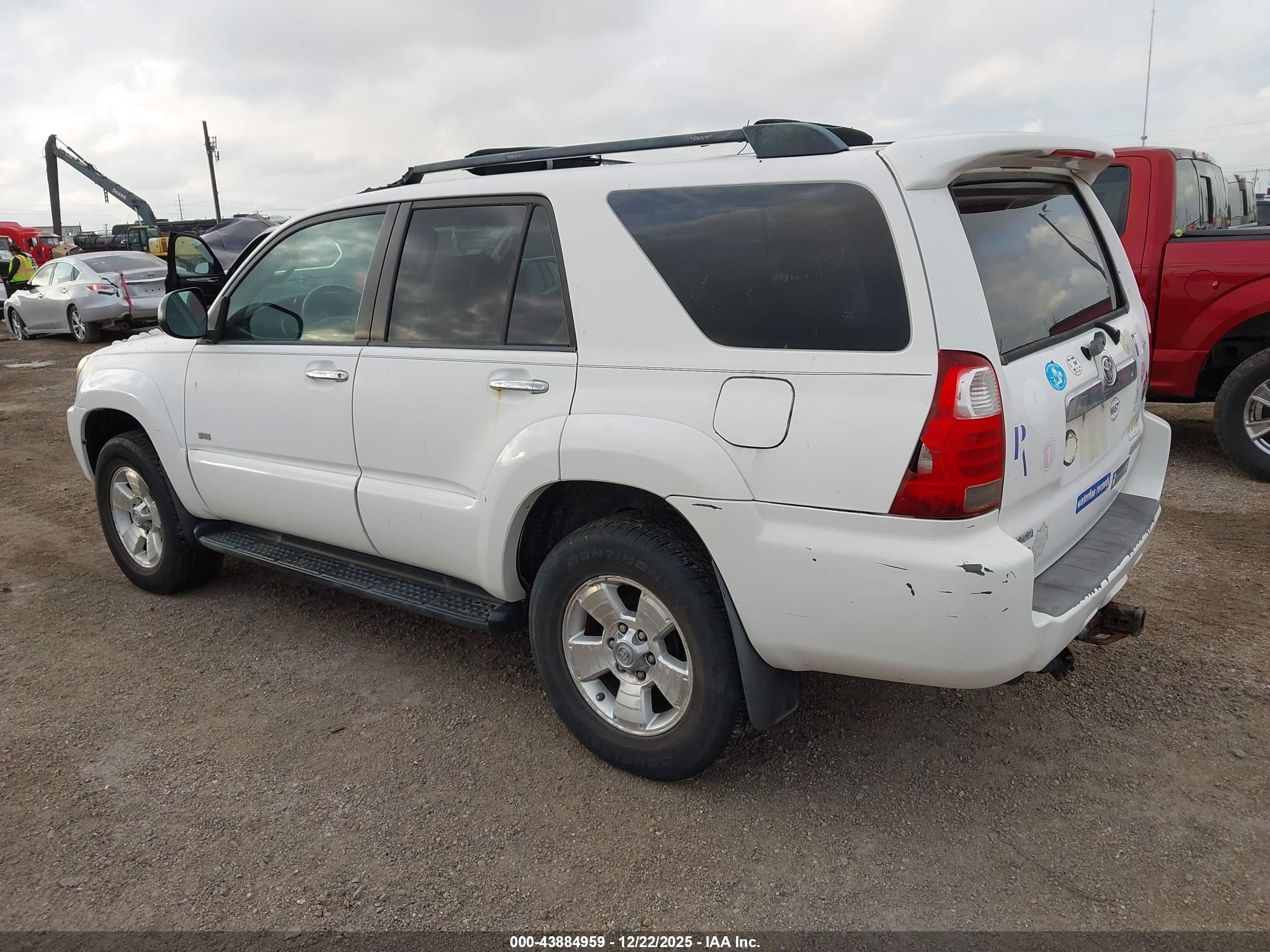 TOYOTA 4RUNNER image 3