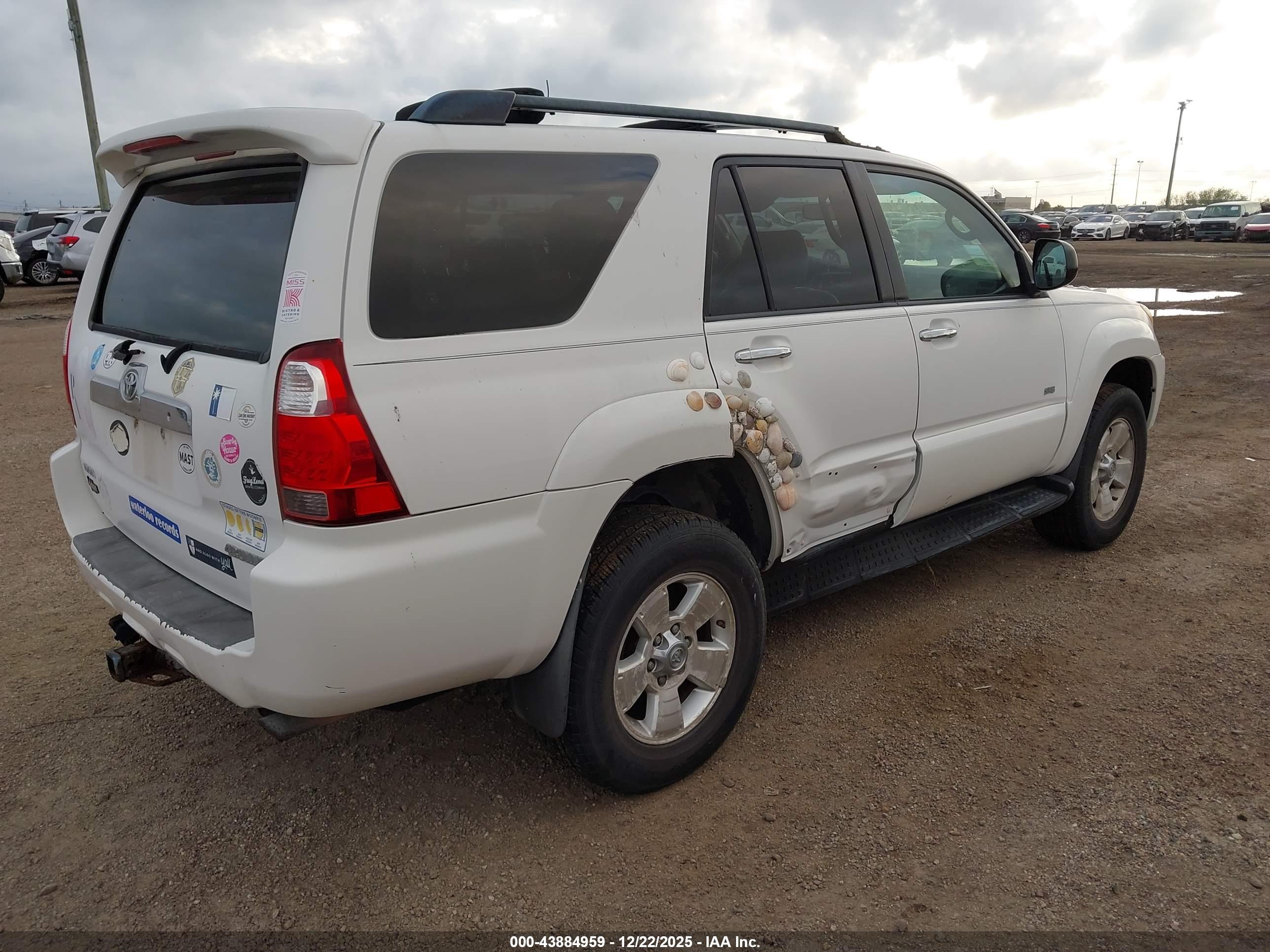 TOYOTA 4RUNNER image 4