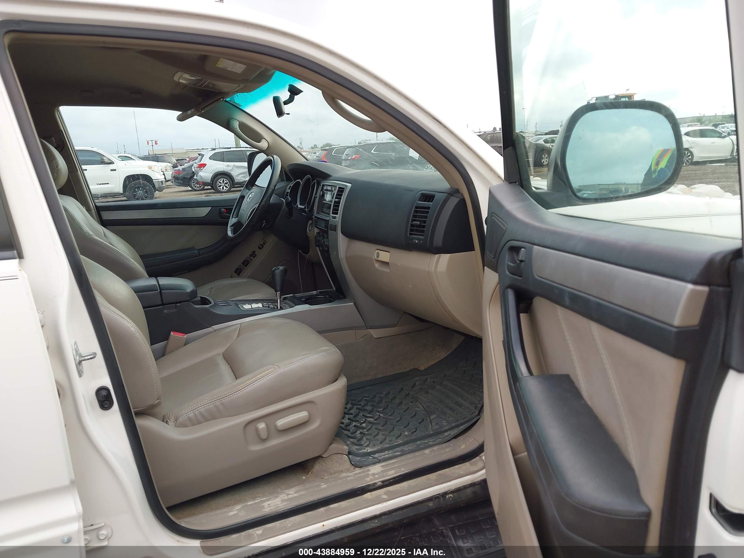 TOYOTA 4RUNNER image 5