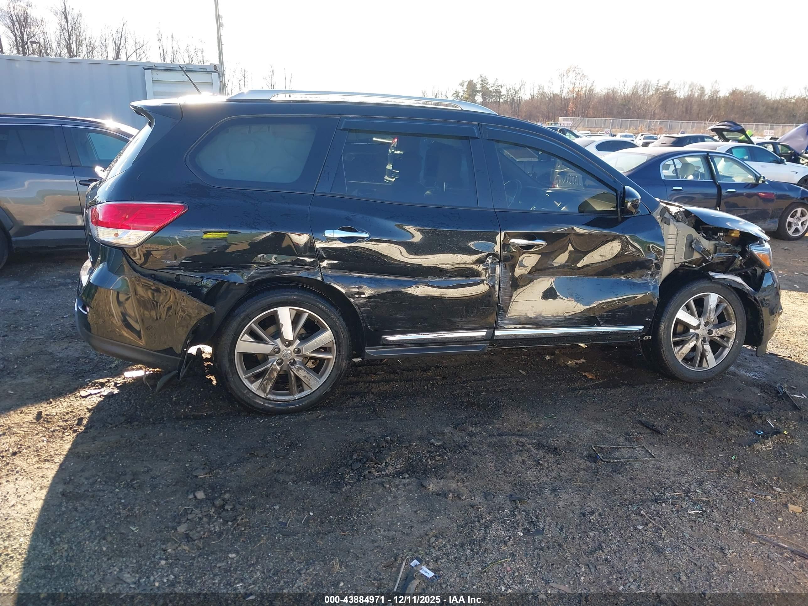 NISSAN PATHFINDER image 6