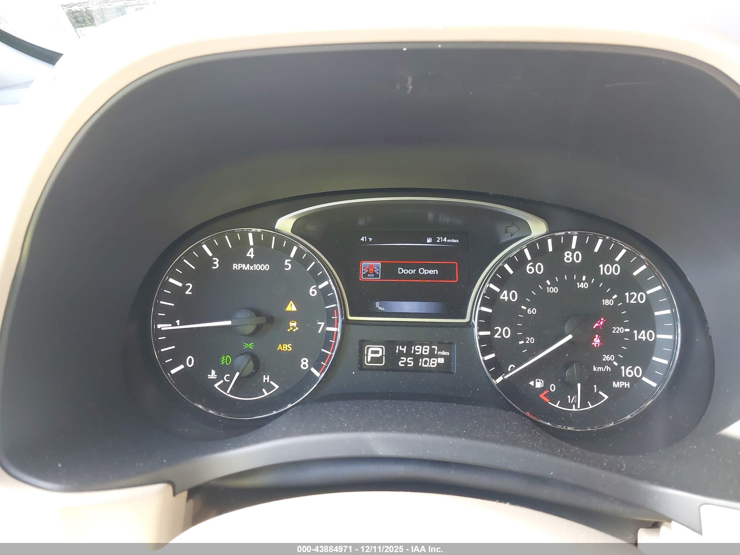 NISSAN PATHFINDER image 7