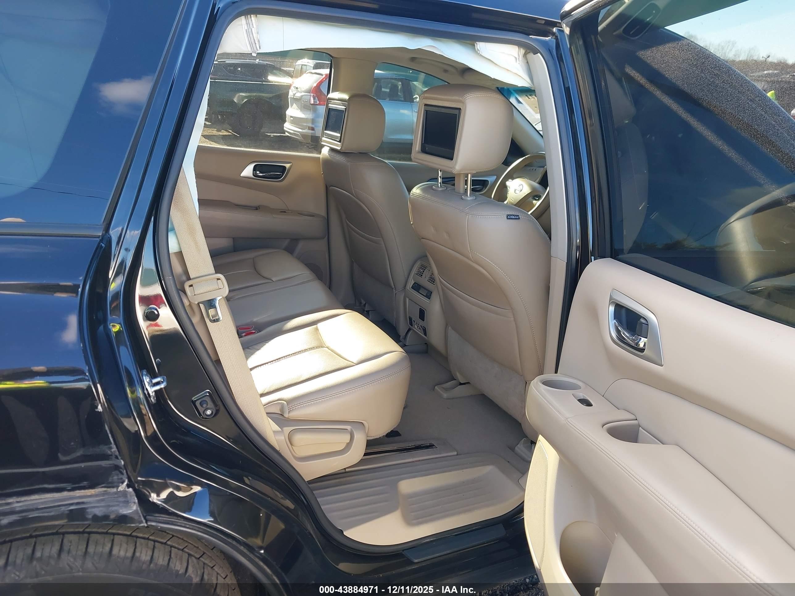 NISSAN PATHFINDER image 8