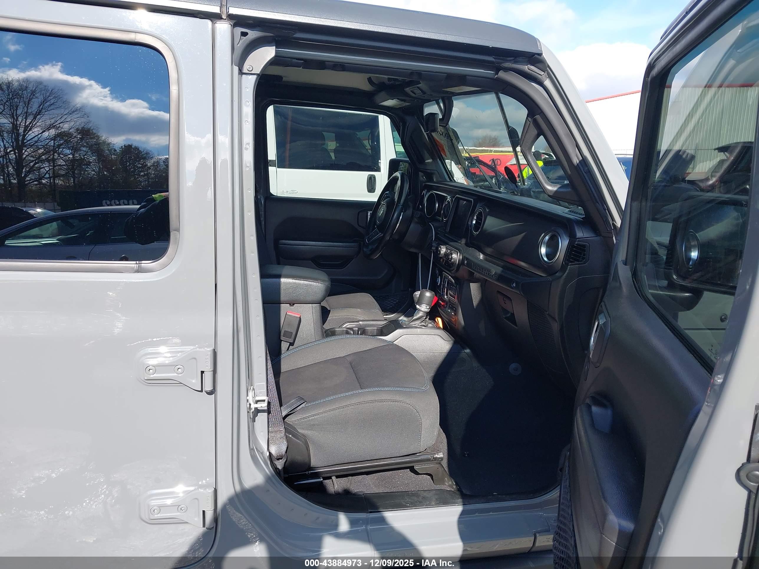 JEEP WRANGLER image 5