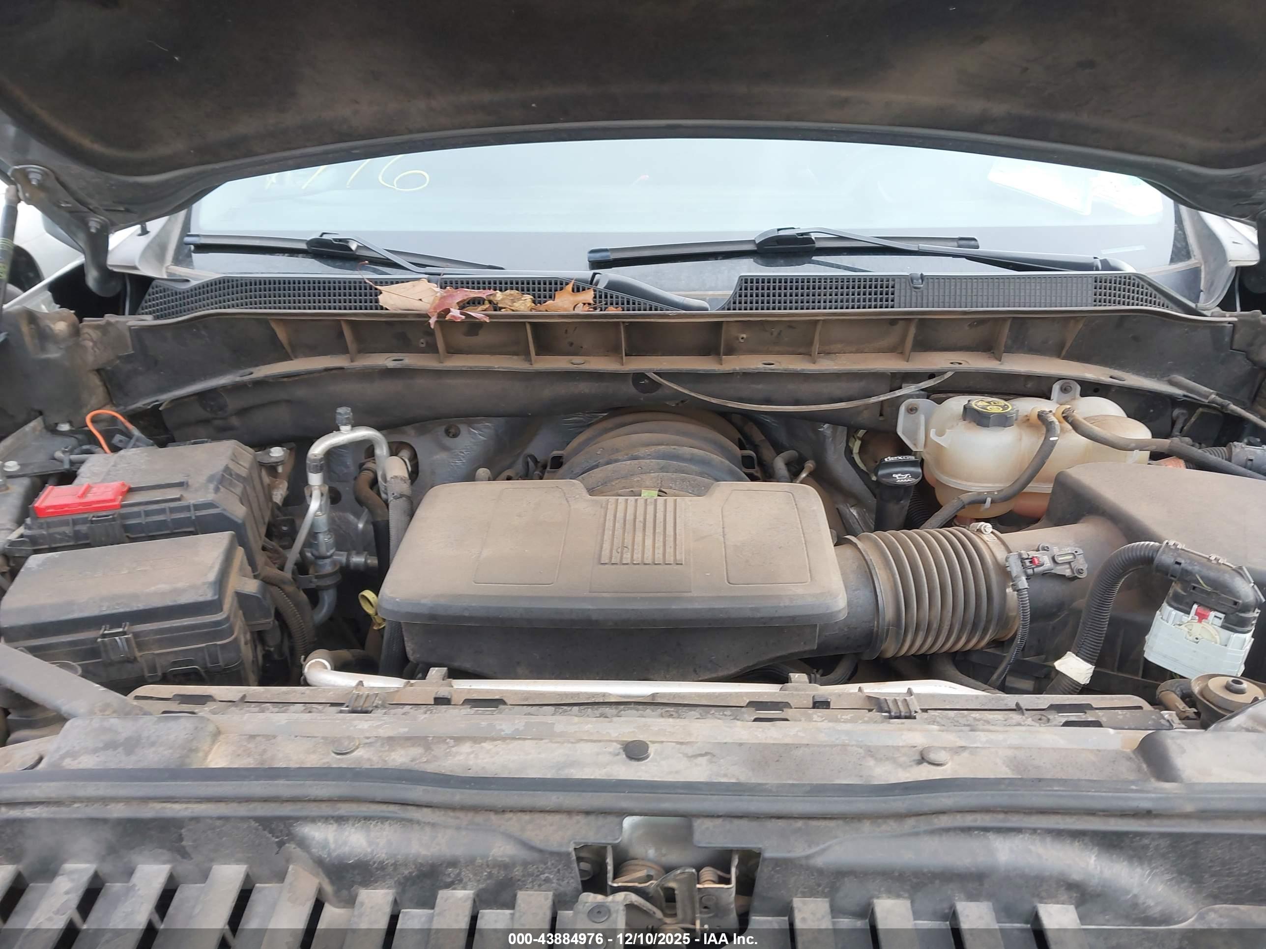 CHEVROLET SILVERADO image 10