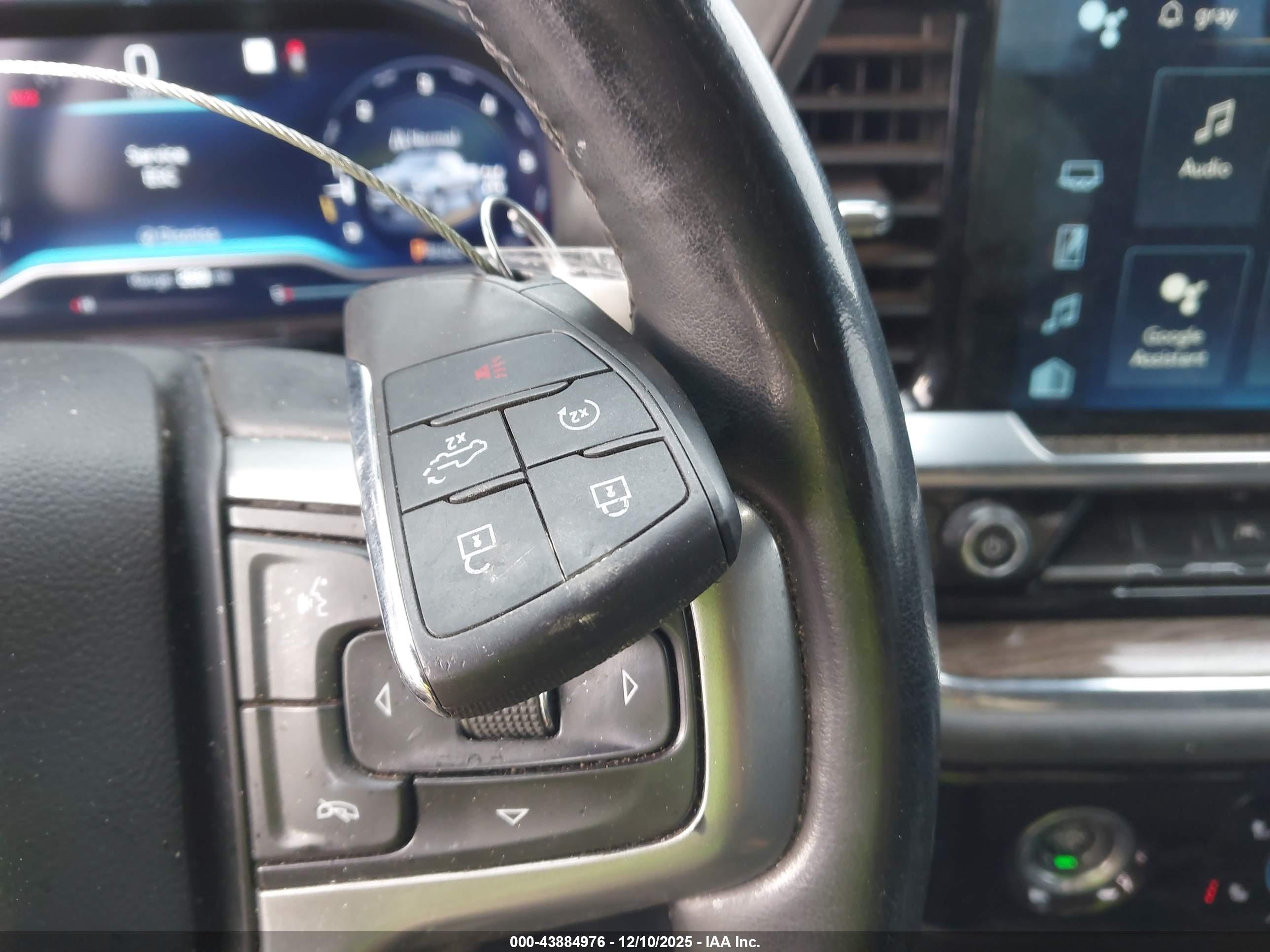 CHEVROLET SILVERADO image 11