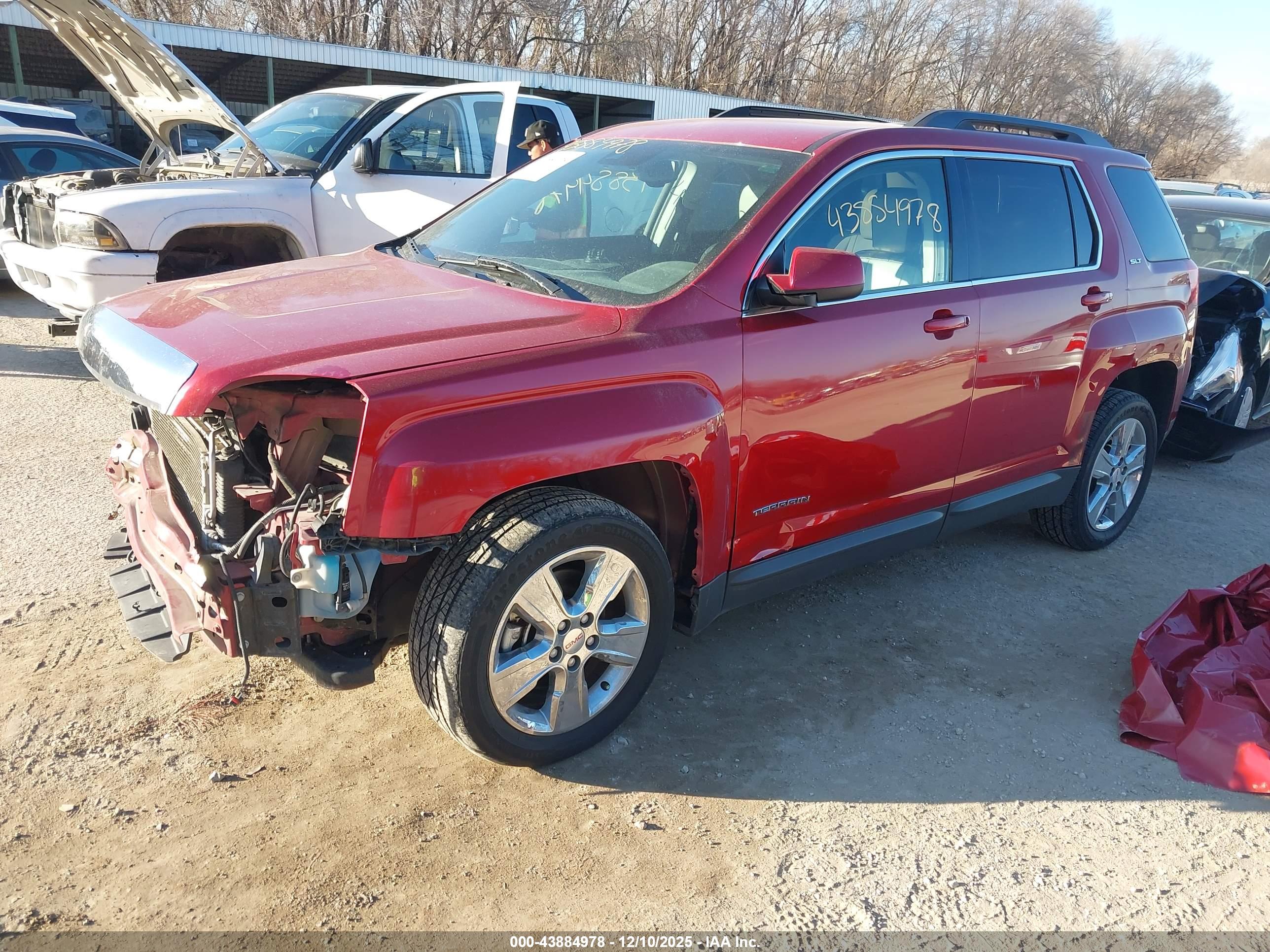 GMC TERRAIN image 2