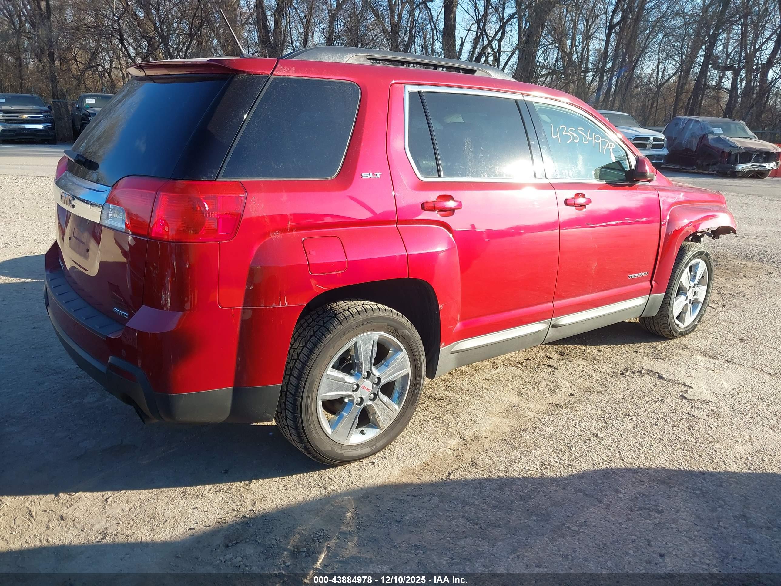 GMC TERRAIN image 4