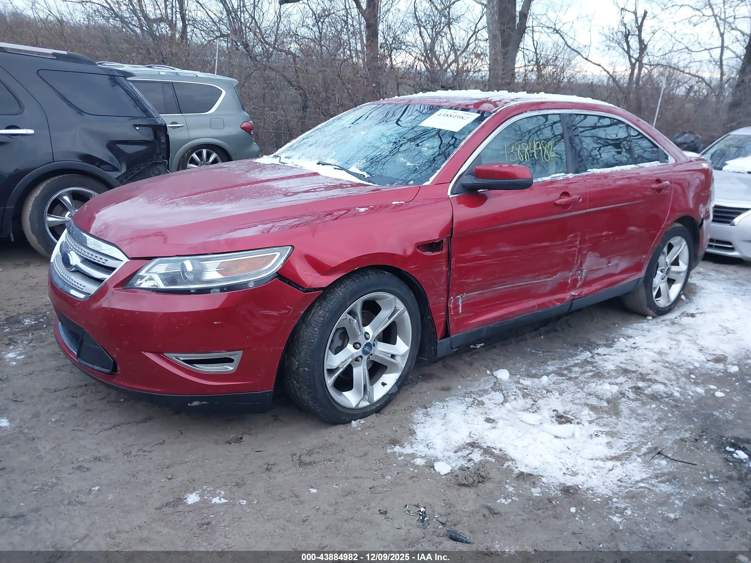FORD TAURUS image 2